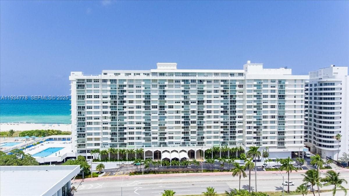A11934778 — Miami Beach — 27