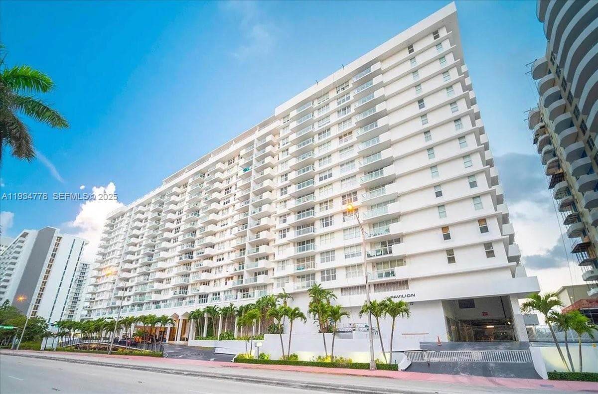 A11934778 — Miami Beach — 26