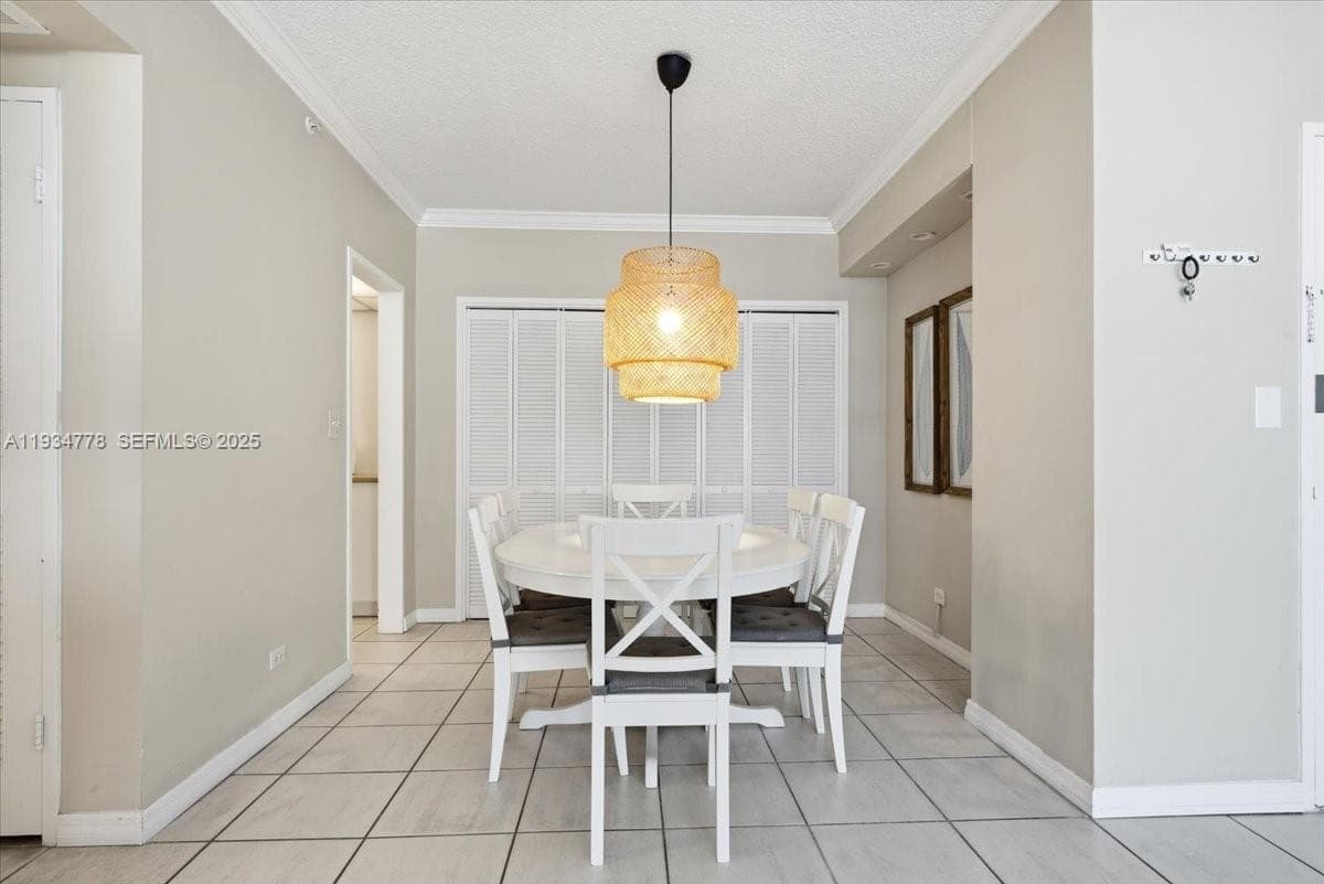 A11934778 — Miami Beach — 7
