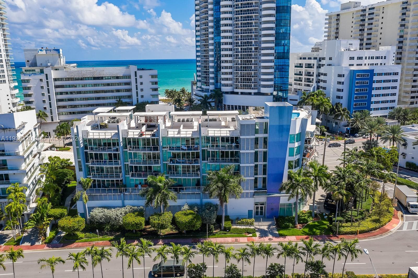 A11935120 — Miami Beach — 18