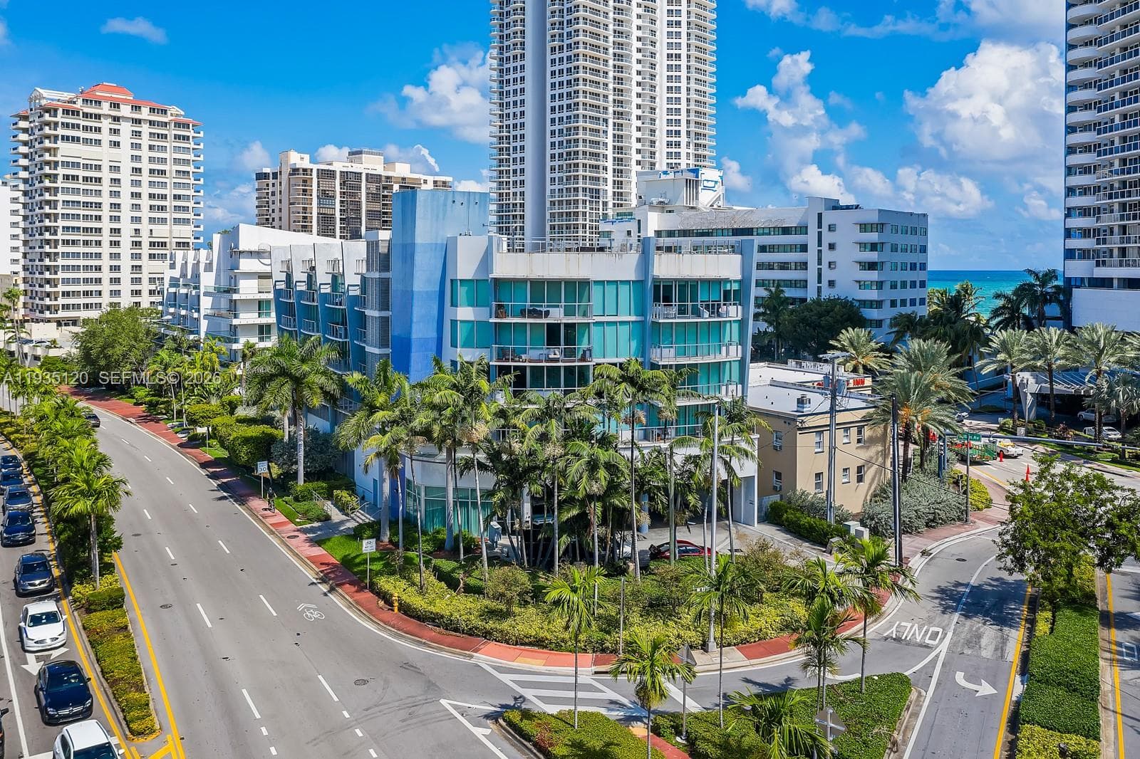 A11935120 — Miami Beach — 19