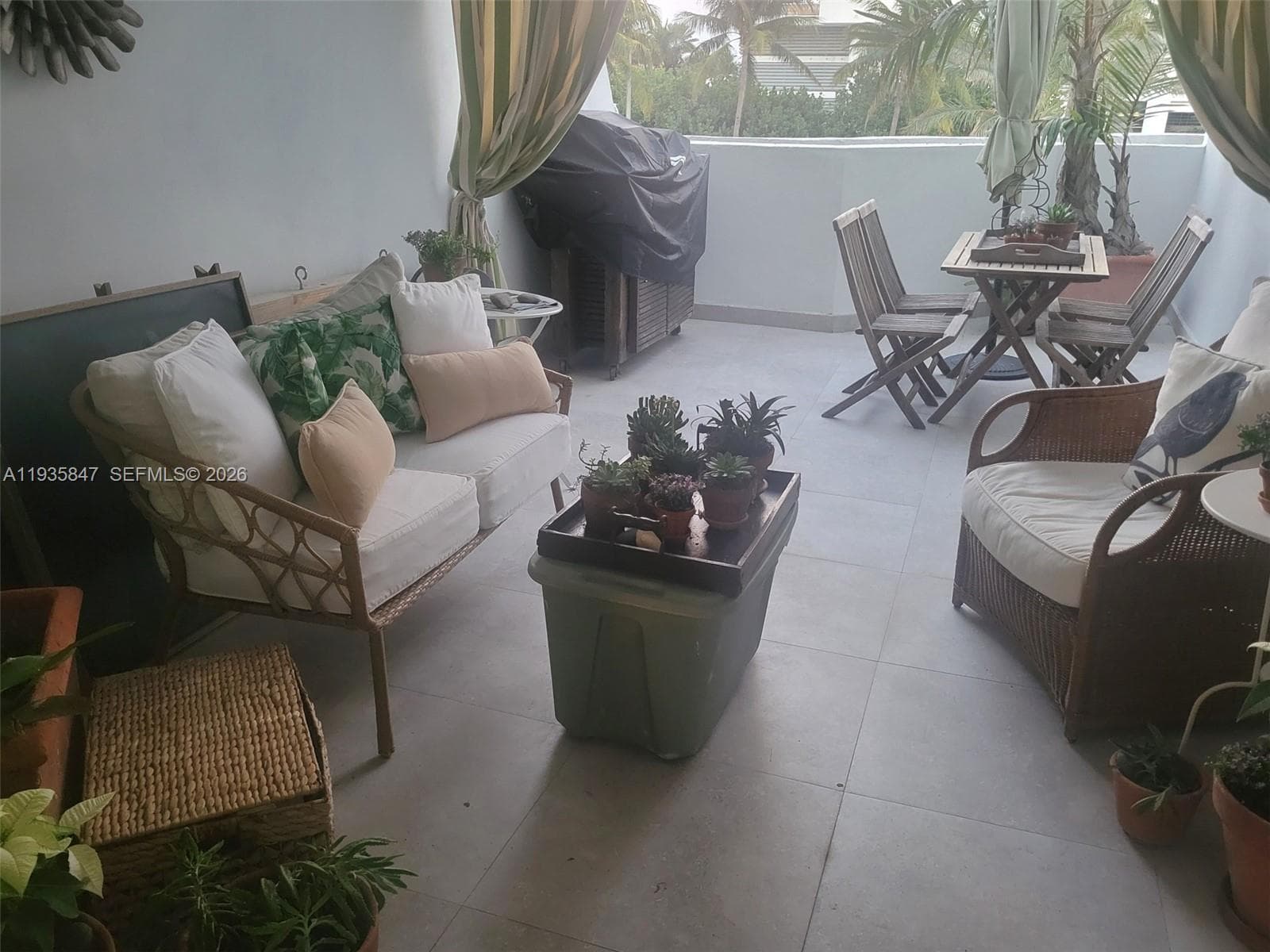 A11935847 — Miami Beach — 17