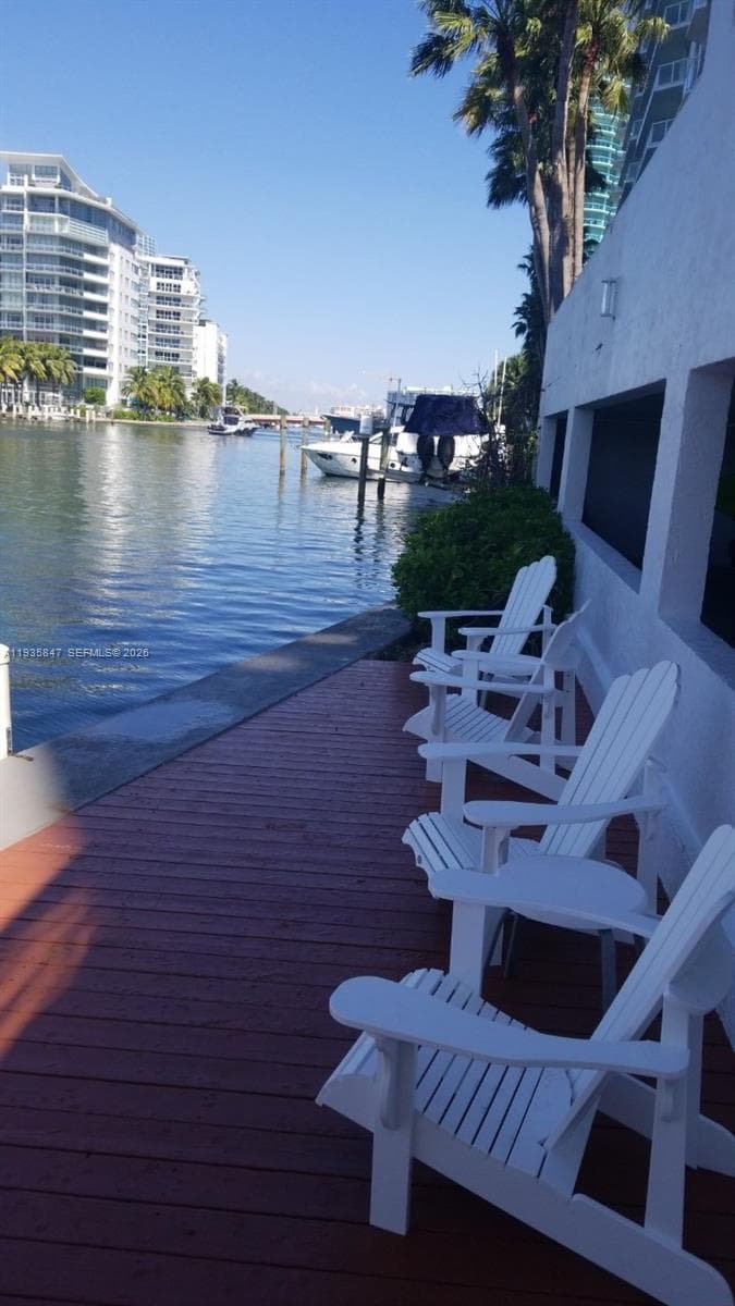 A11935847 — Miami Beach — 32