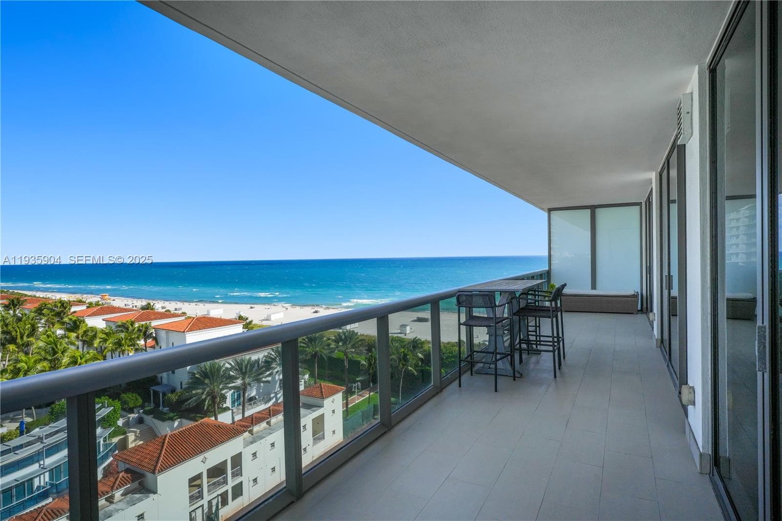 A11935904 — Miami Beach — 3