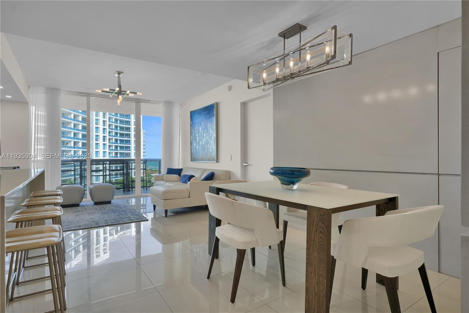 A11935904 — Miami Beach — 20