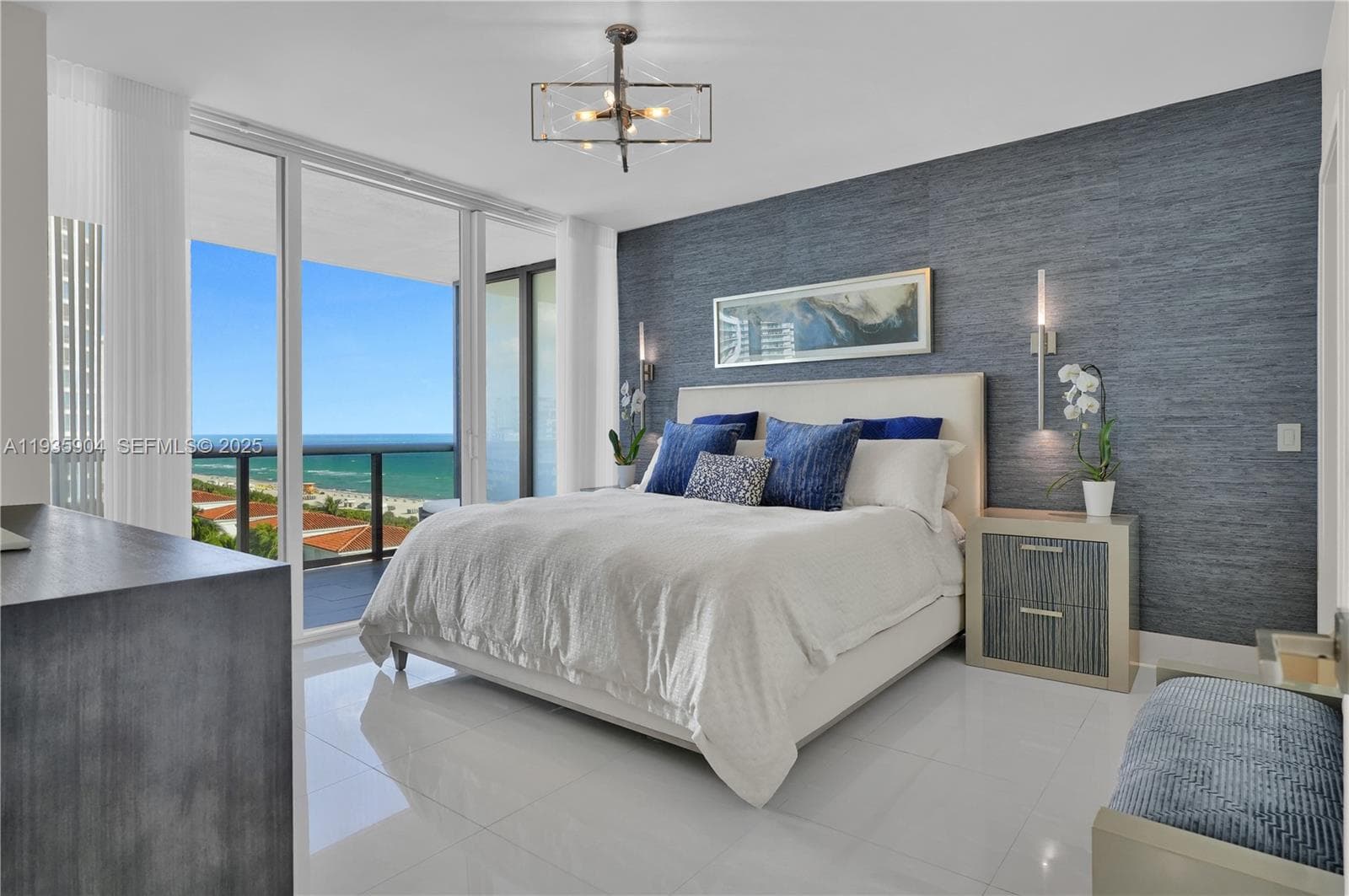 A11935904 — Miami Beach — 34