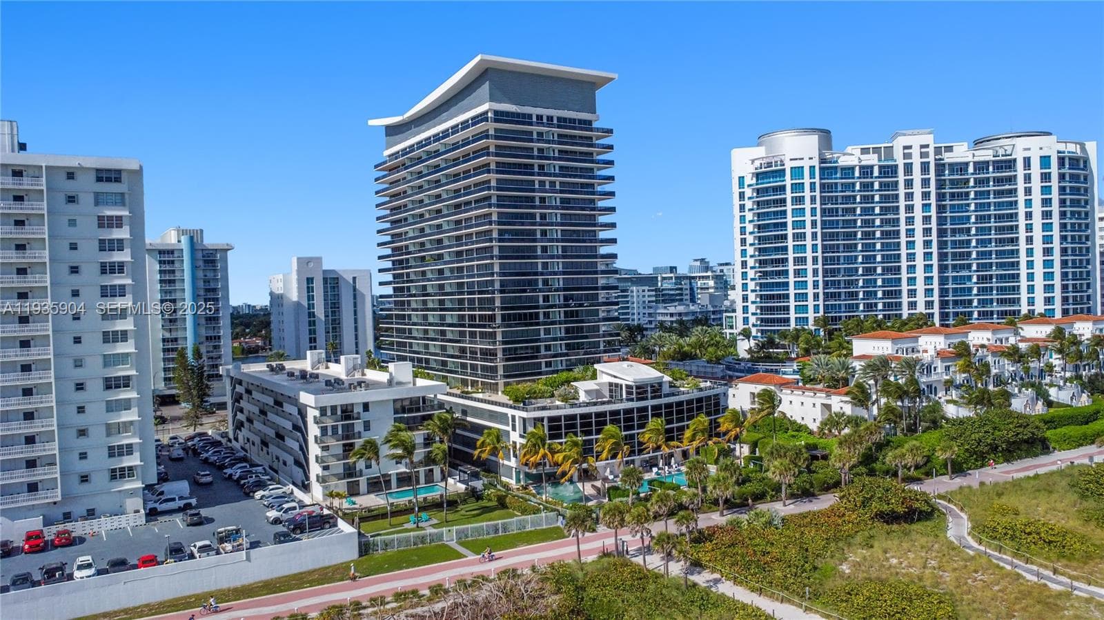 A11935904 — Miami Beach — 14