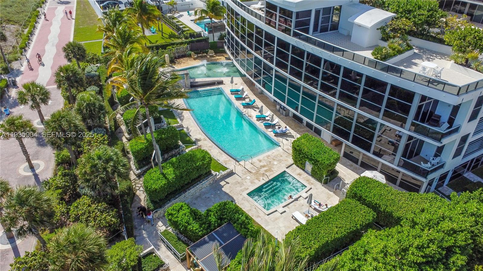 A11935904 — Miami Beach — 18