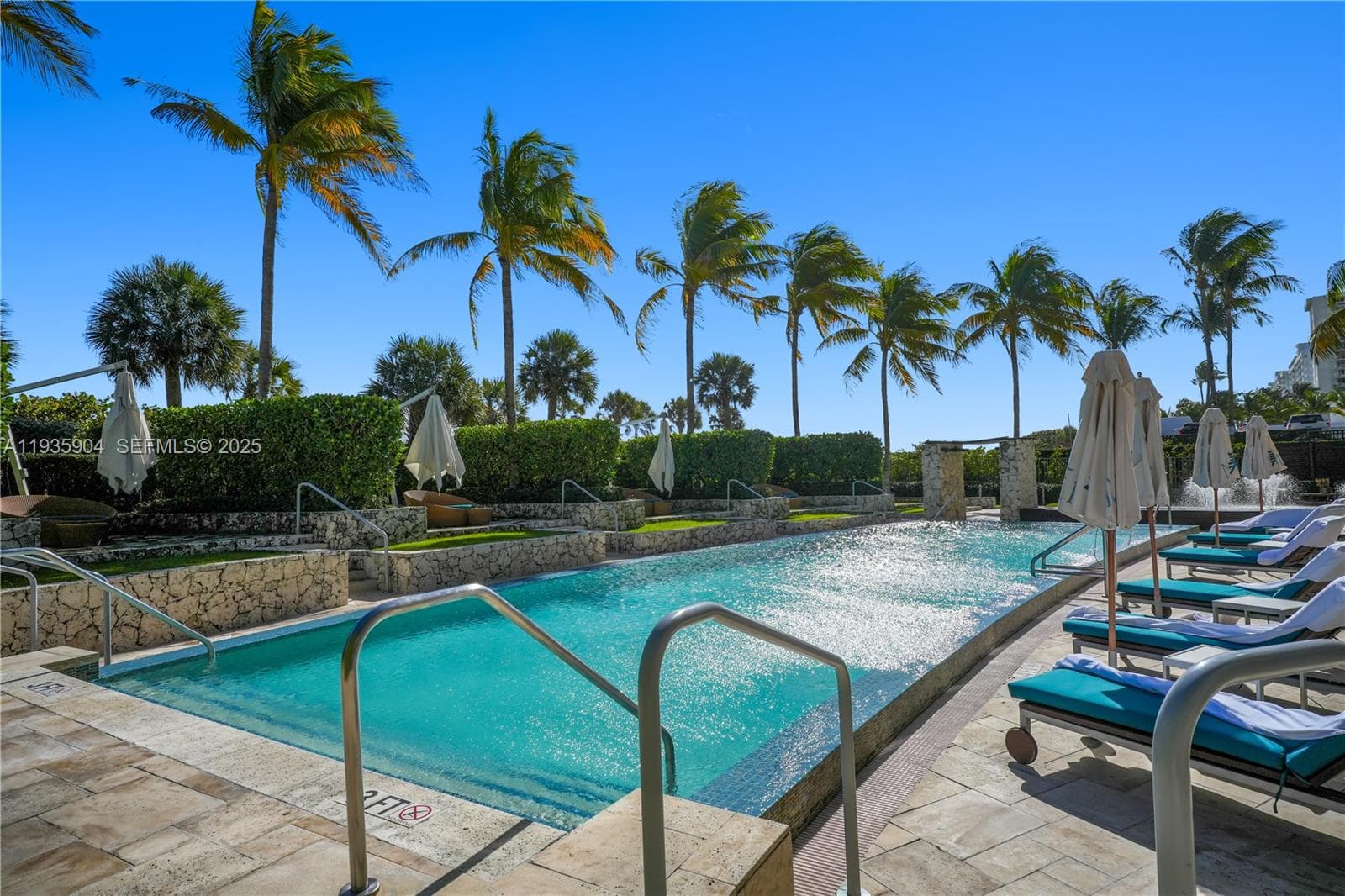 A11935904 — Miami Beach — 11
