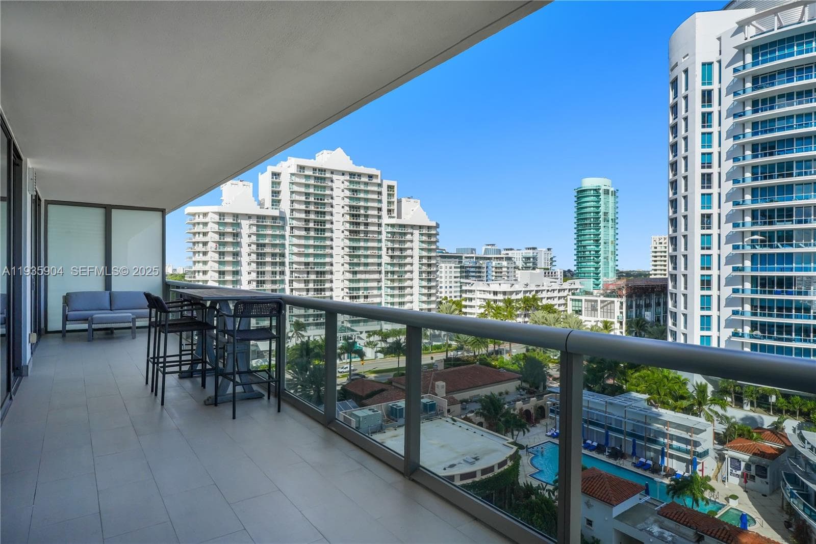 A11935904 — Miami Beach — 4