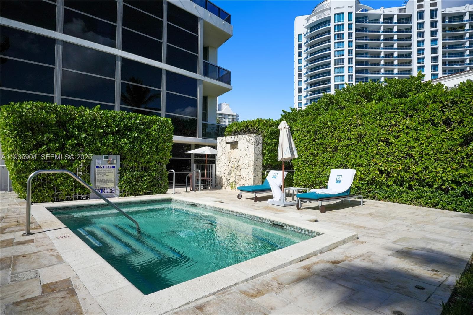 A11935904 — Miami Beach — 8