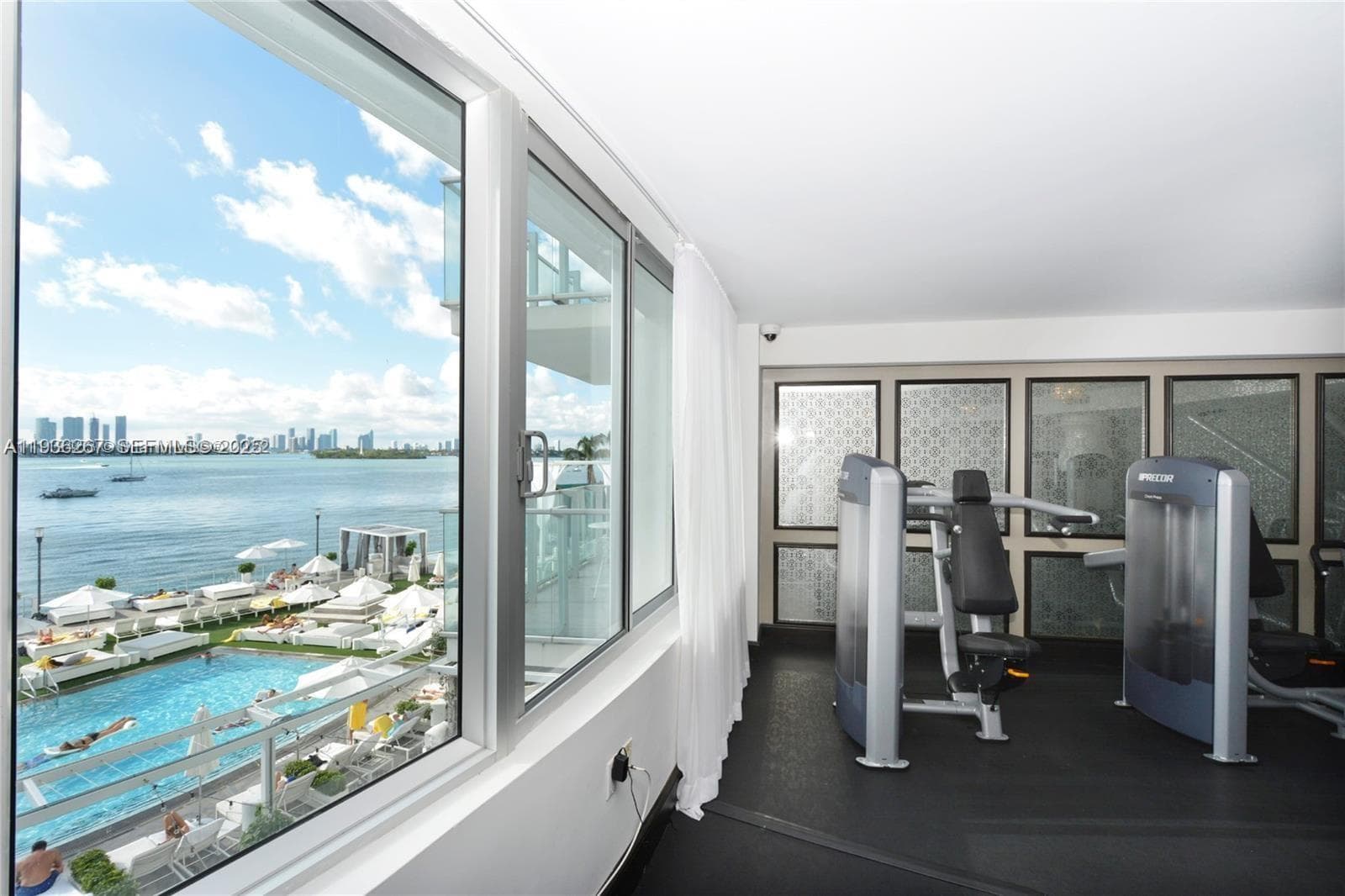 A11936267 — Miami Beach — 5