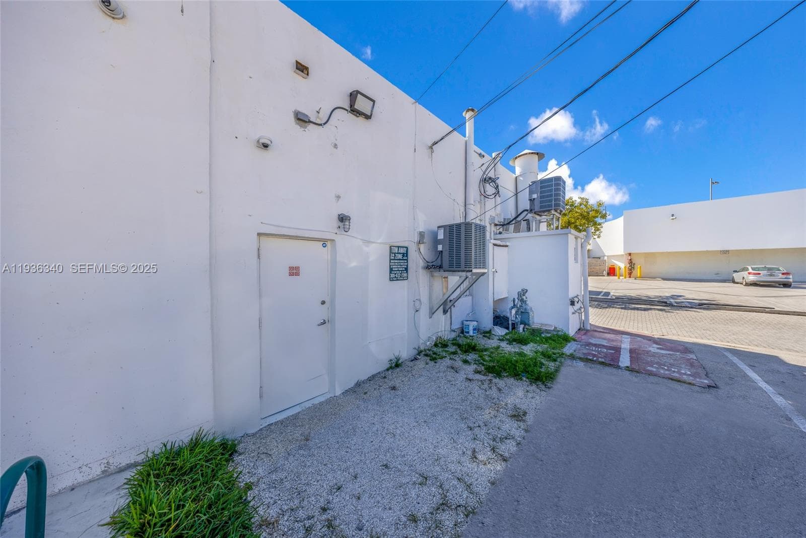 A11936340 — Miami Beach — 16