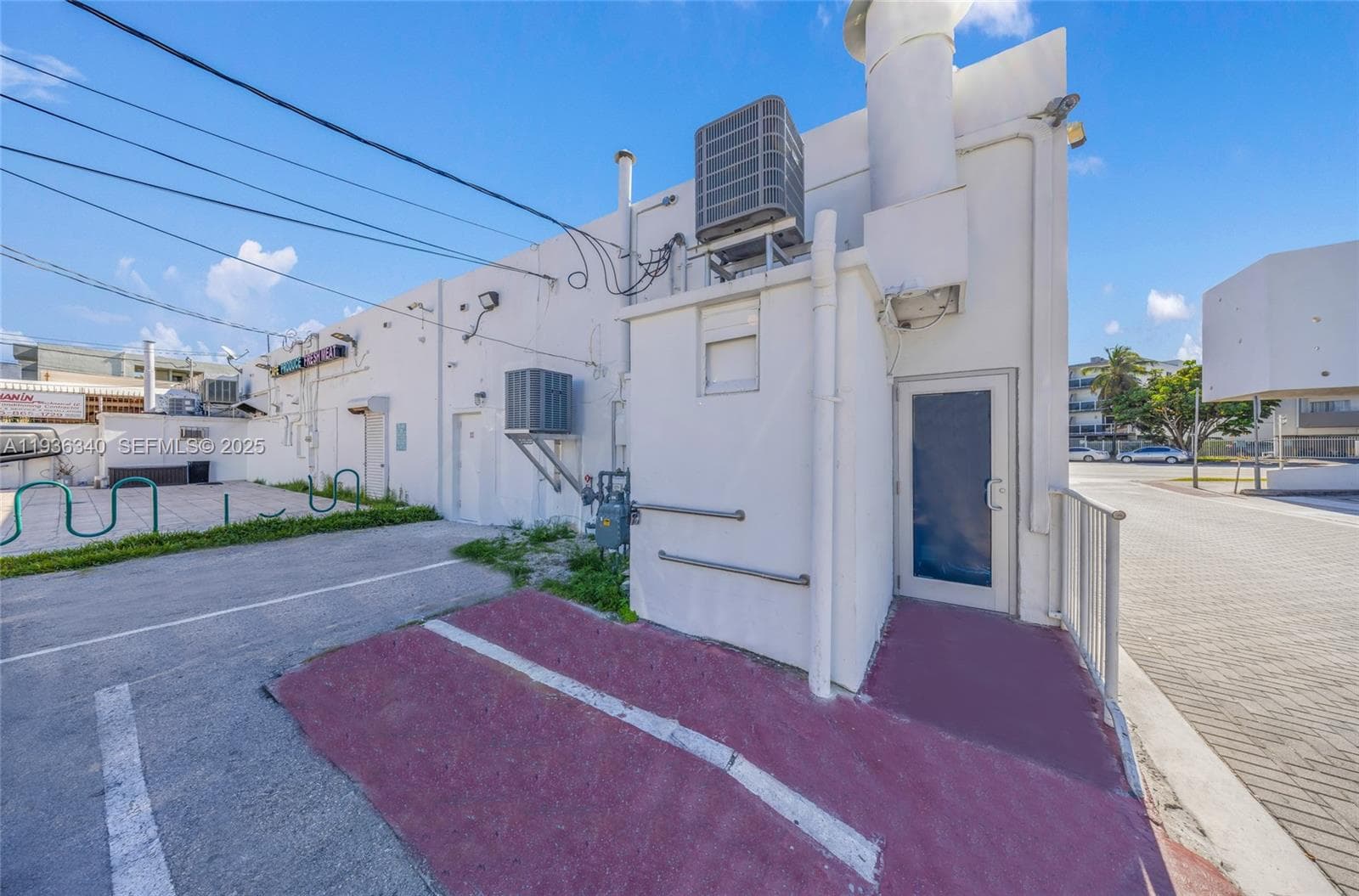 A11936340 — Miami Beach — 15