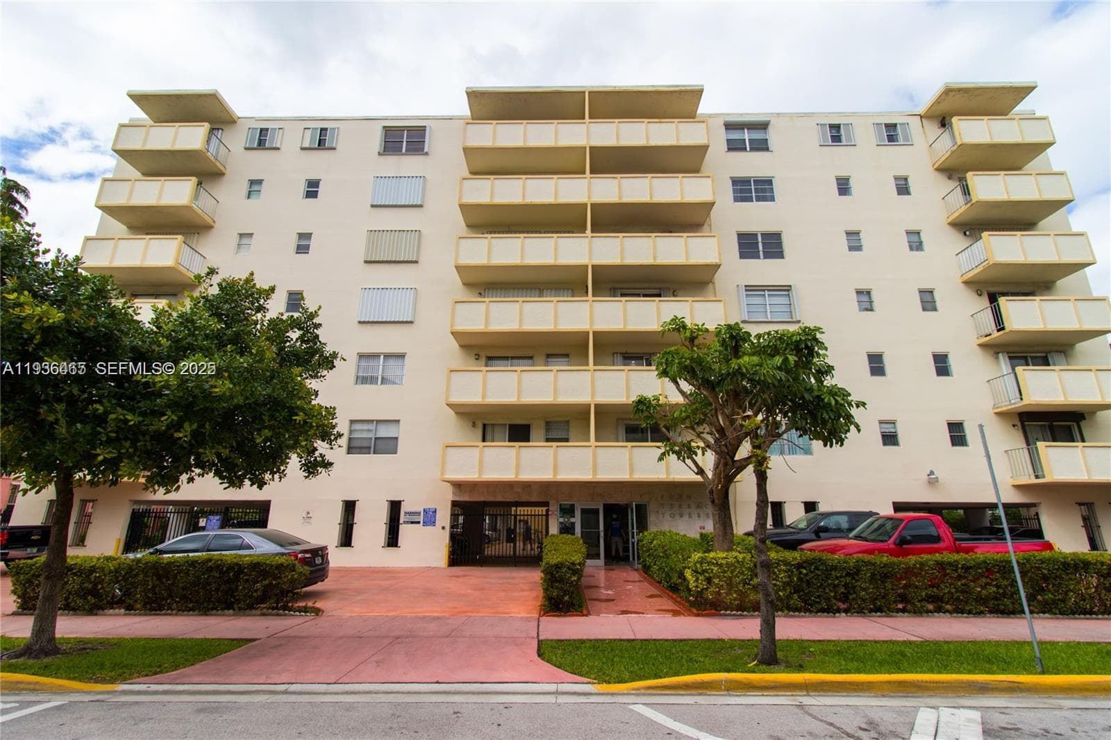 A11936465 — Miami Beach — 2
