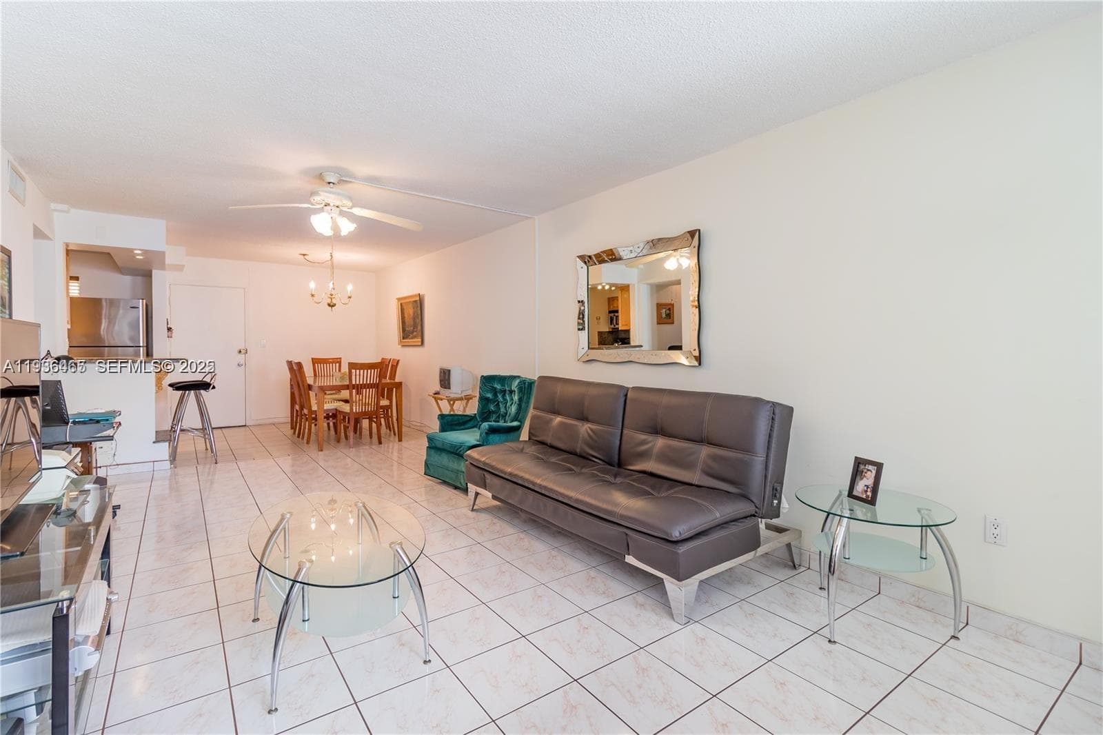A11936465 — Miami Beach