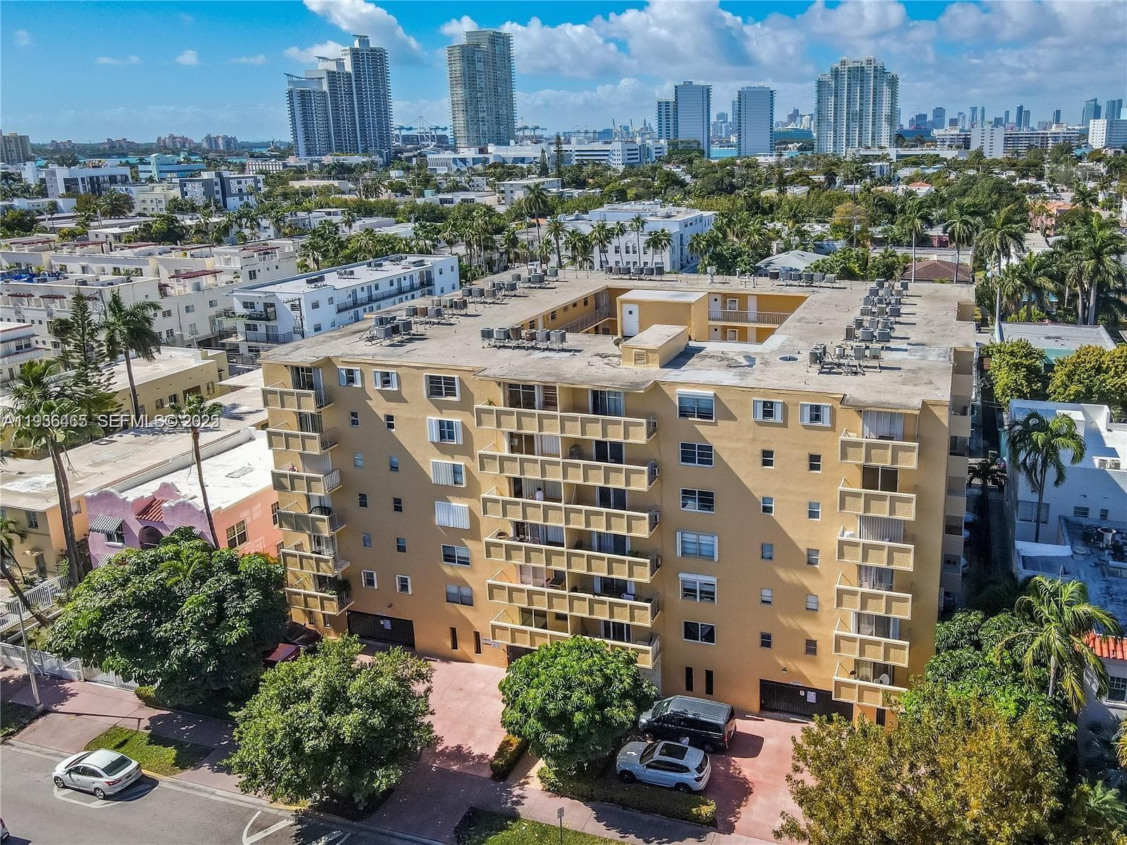 A11936465 — Miami Beach — 15