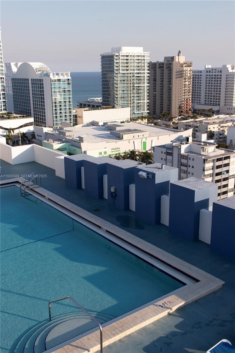 A11936568 — Miami Beach — 26