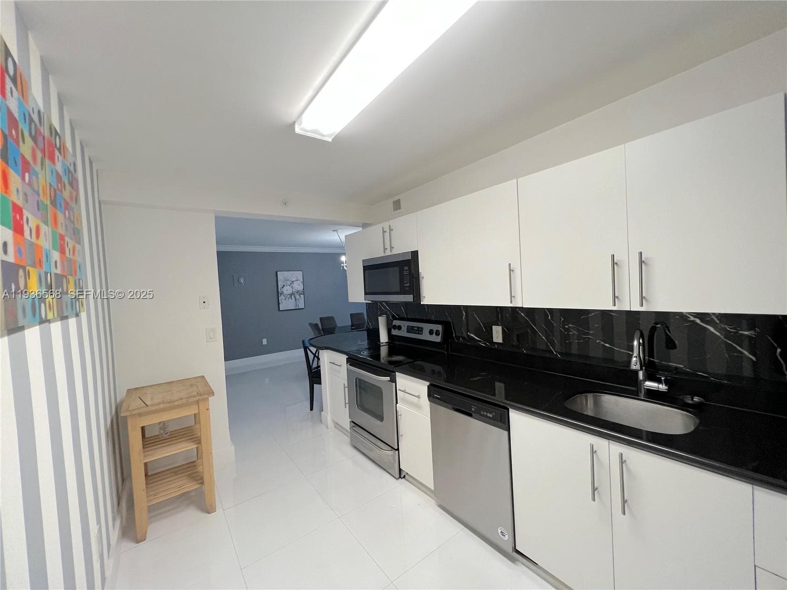 A11936568 — Miami Beach — 7