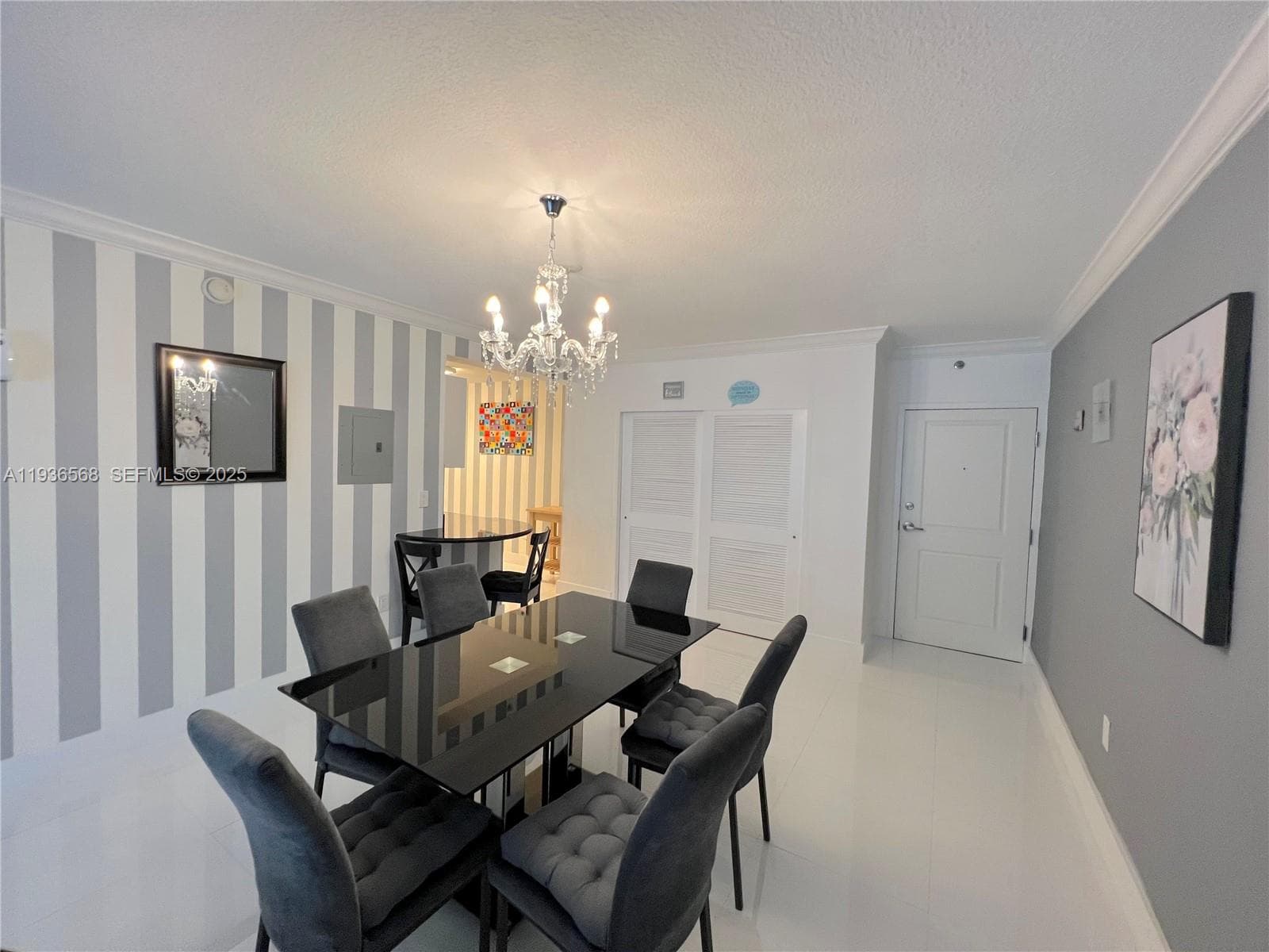 A11936568 — Miami Beach — 20