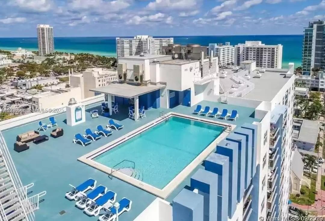 A11936568 — Miami Beach — 24