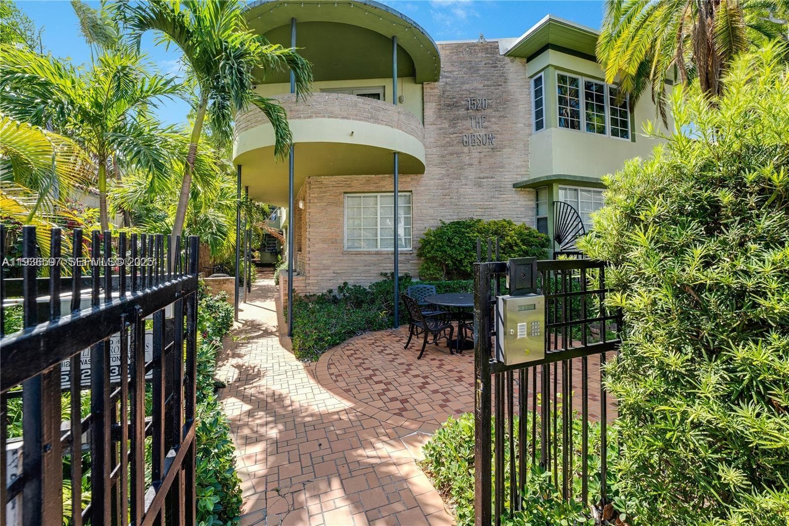 A11936597 — Miami Beach — 18