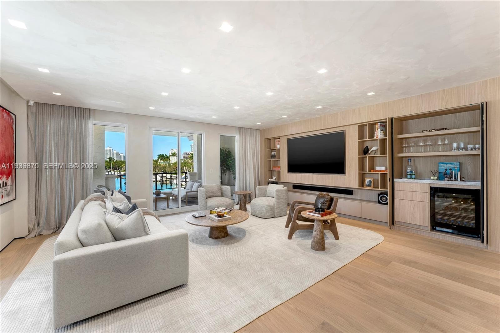 A11936875 — Miami Beach — 5