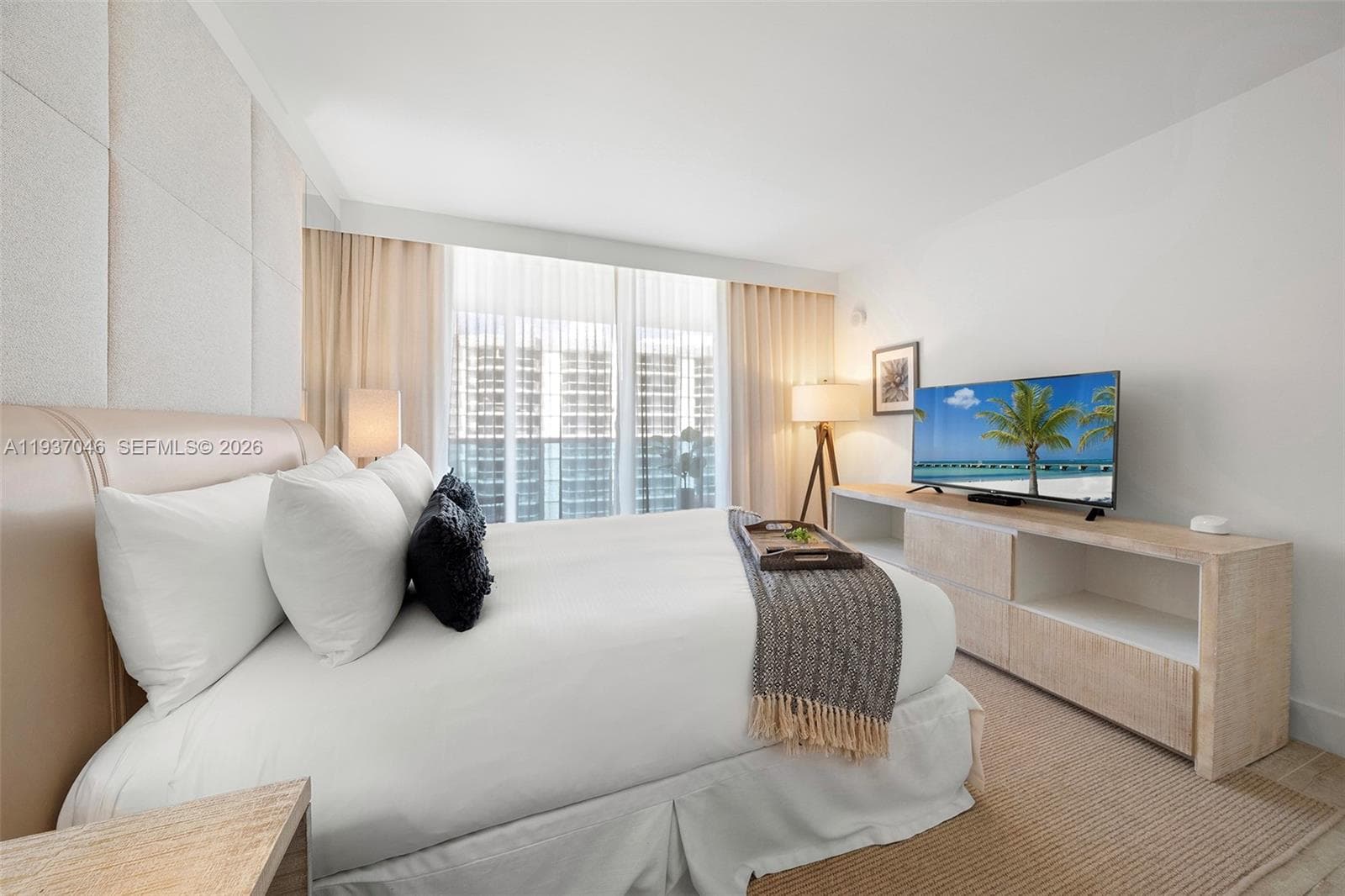 A11937046 — Miami Beach — 30