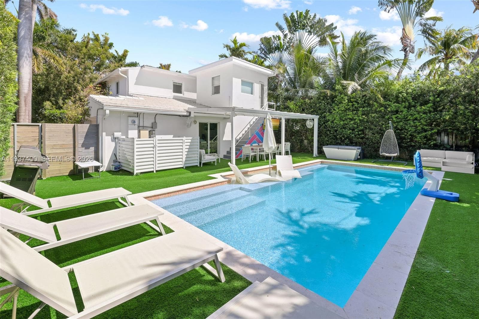 A11937400 — Miami Beach — 21