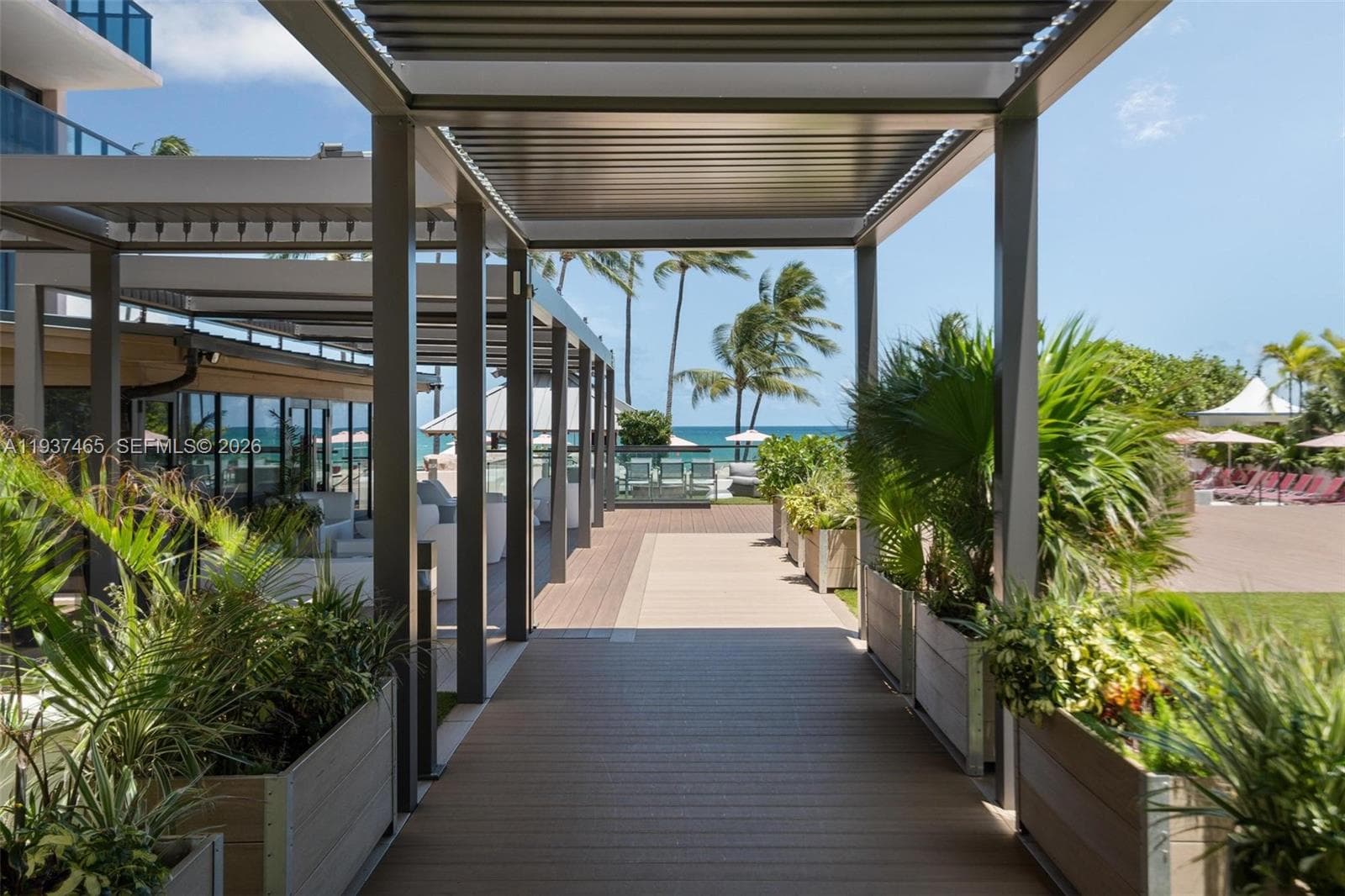 A11937465 — Miami Beach — 95