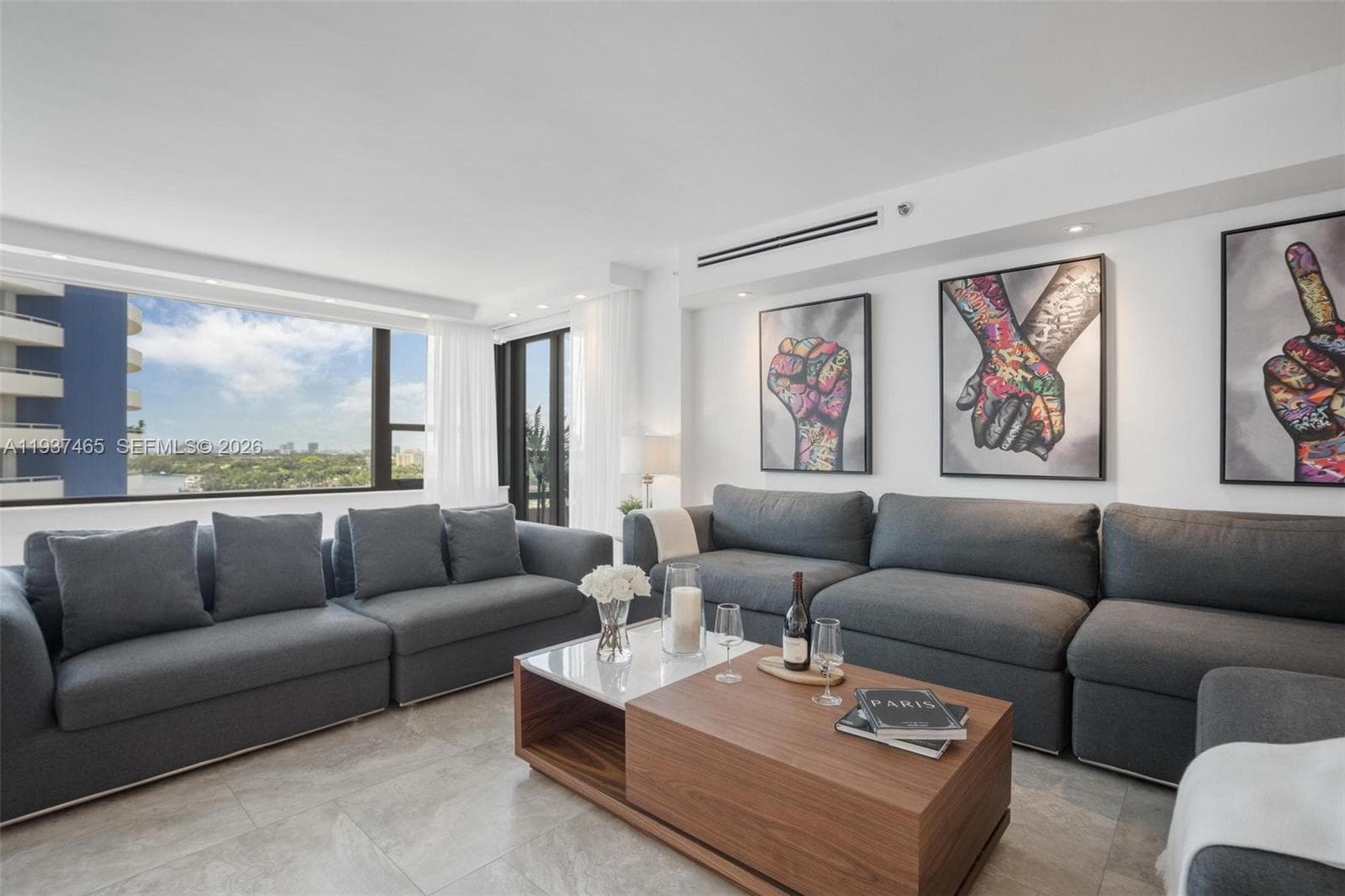 A11937465 — Miami Beach — 16