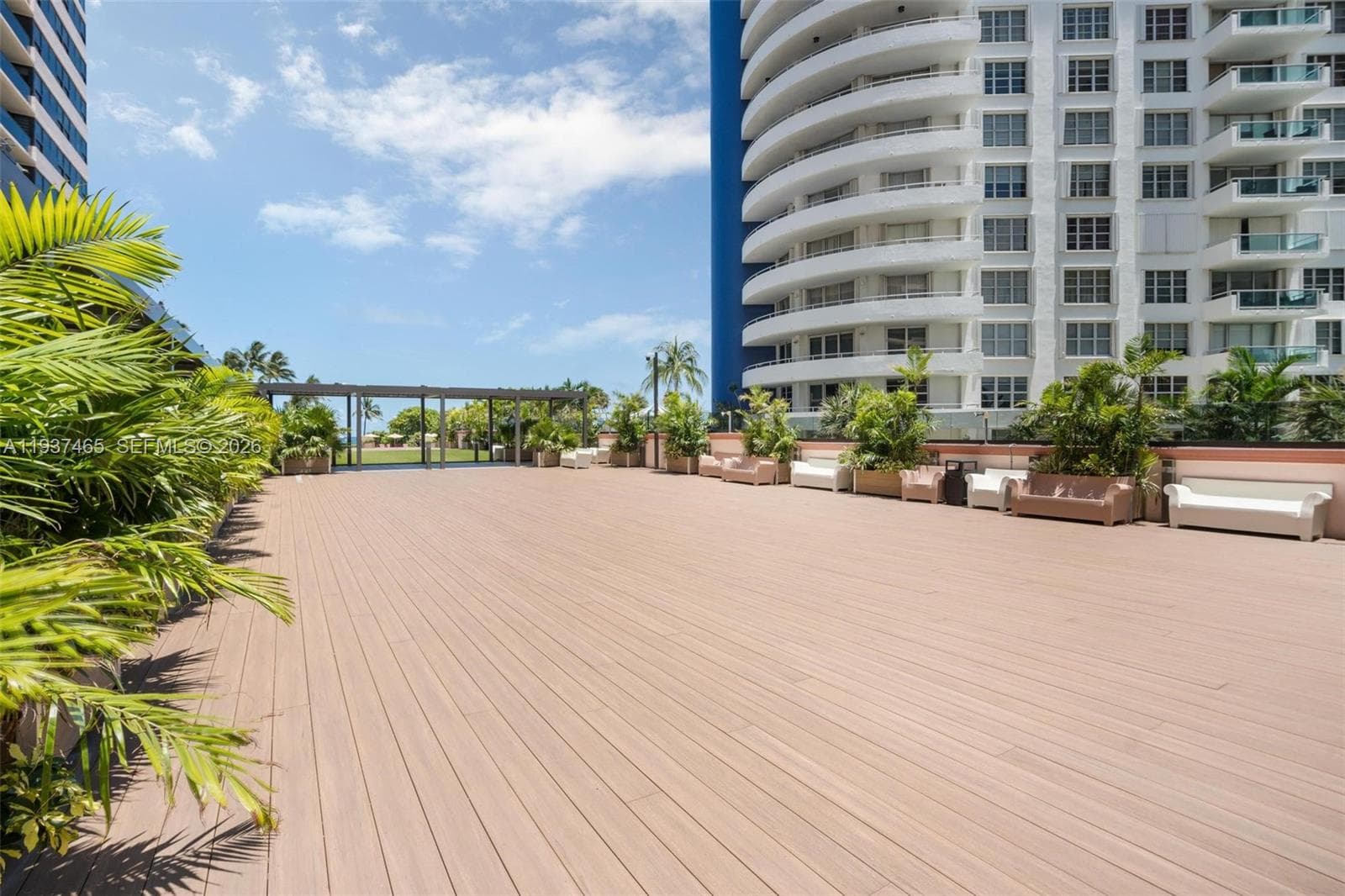 A11937465 — Miami Beach — 94