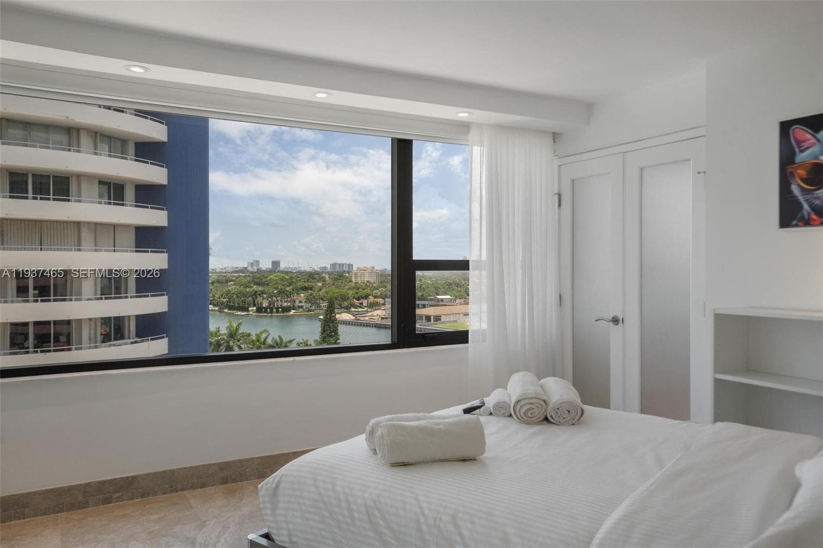 A11937465 — Miami Beach — 82