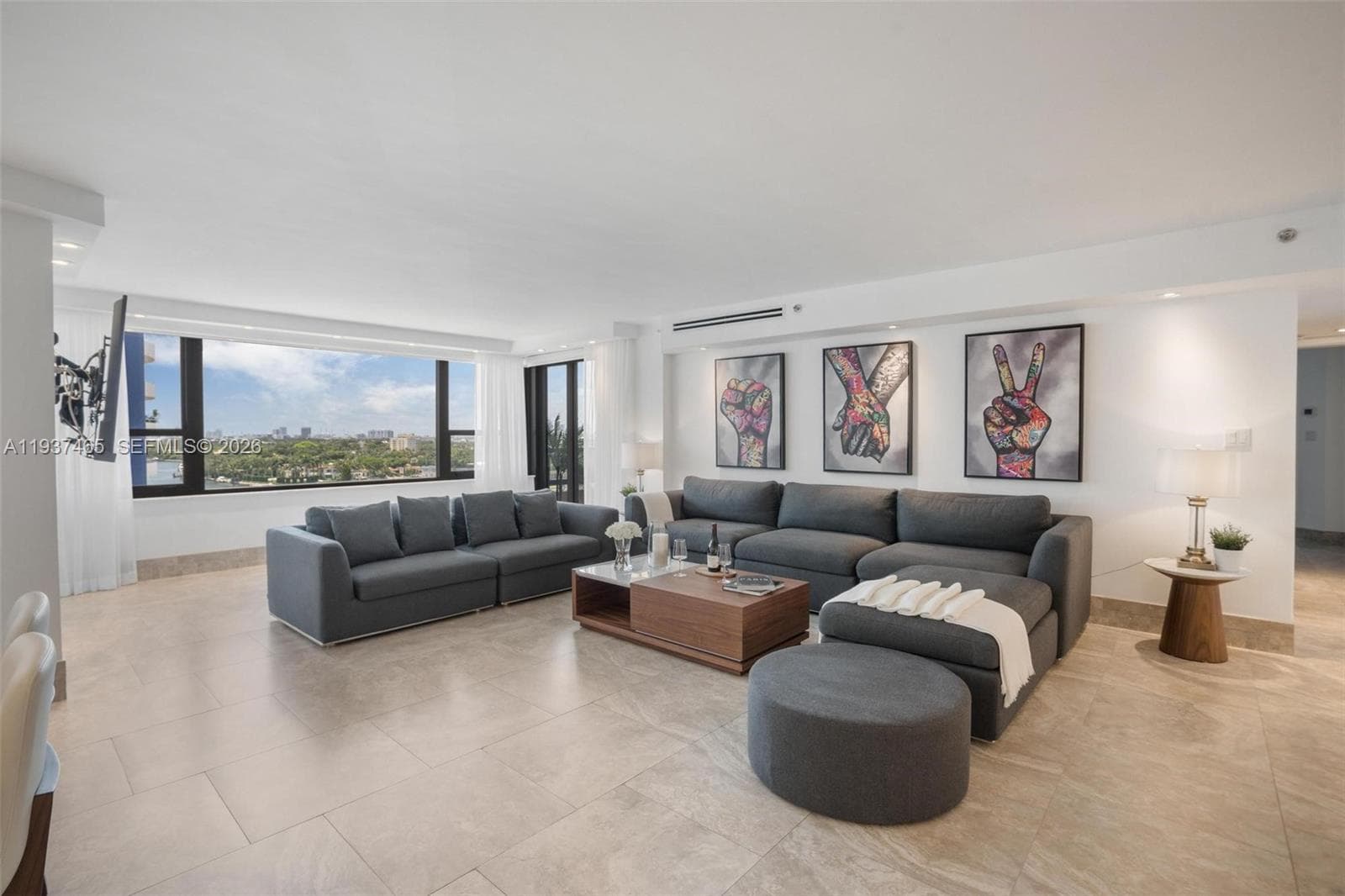 A11937465 — Miami Beach — 10