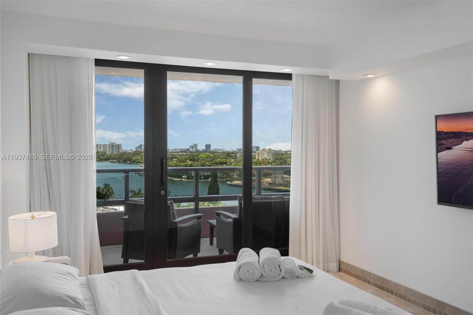 A11937465 — Miami Beach — 59