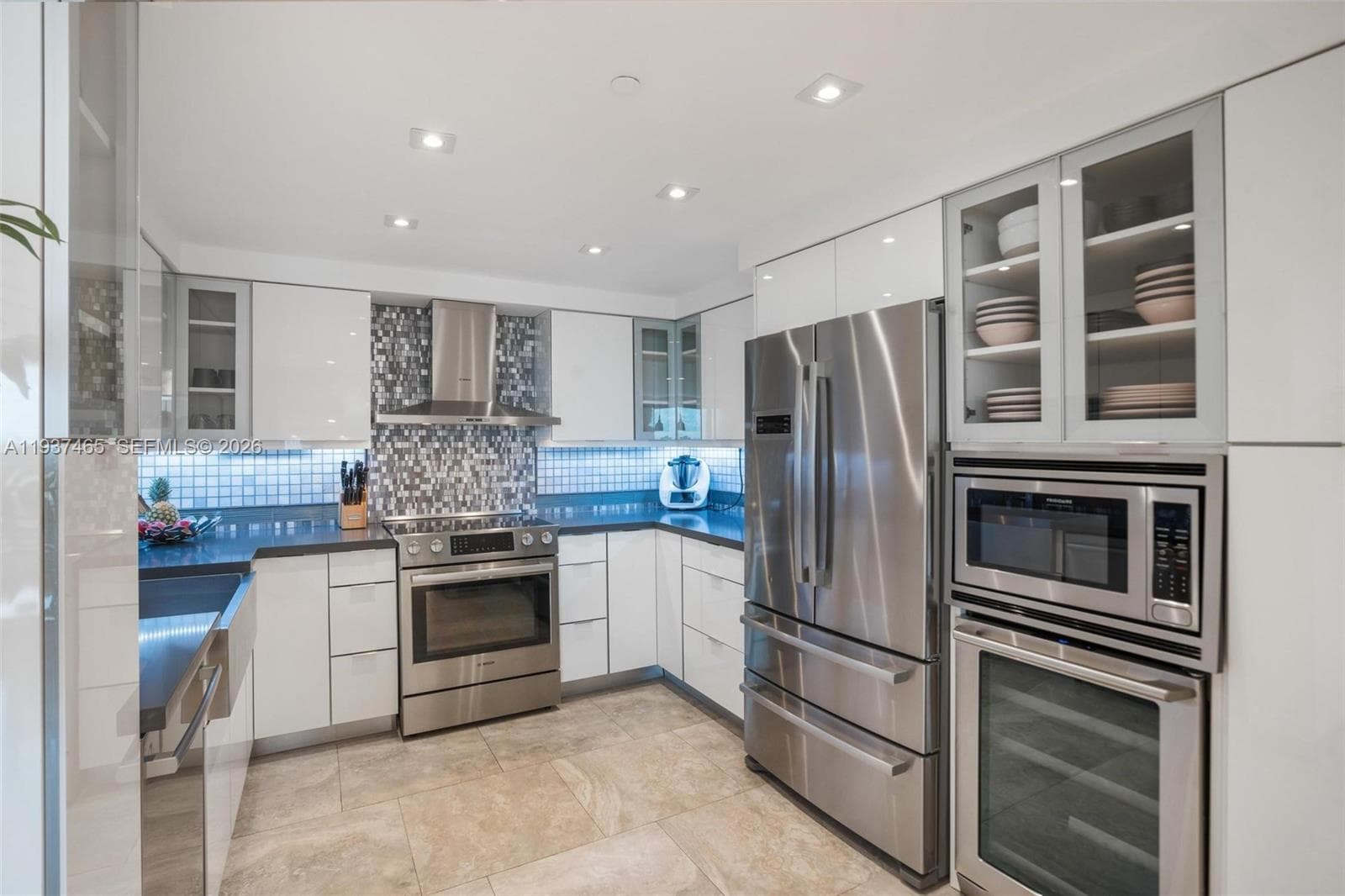 A11937465 — Miami Beach — 48
