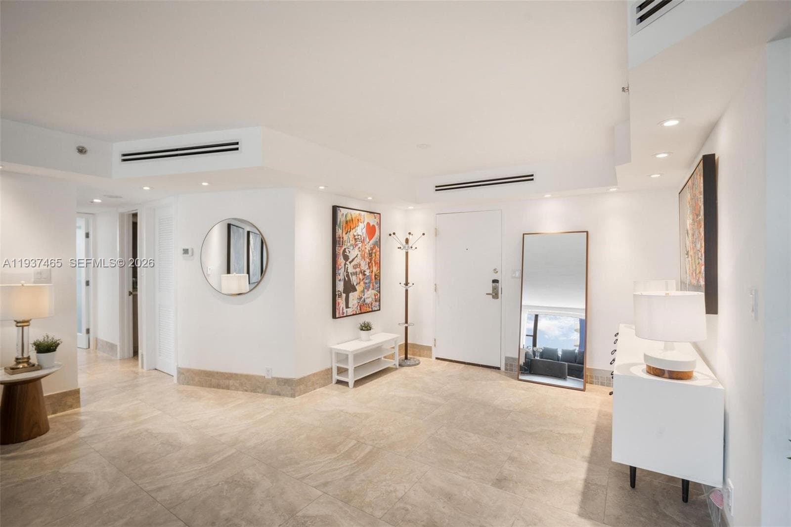 A11937465 — Miami Beach — 19