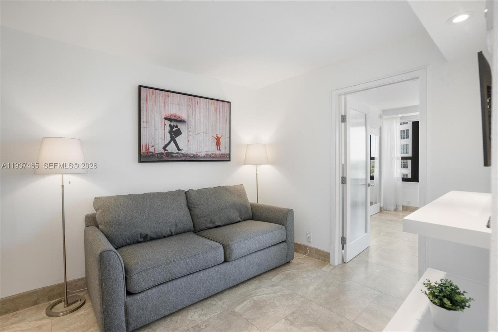 A11937465 — Miami Beach — 64