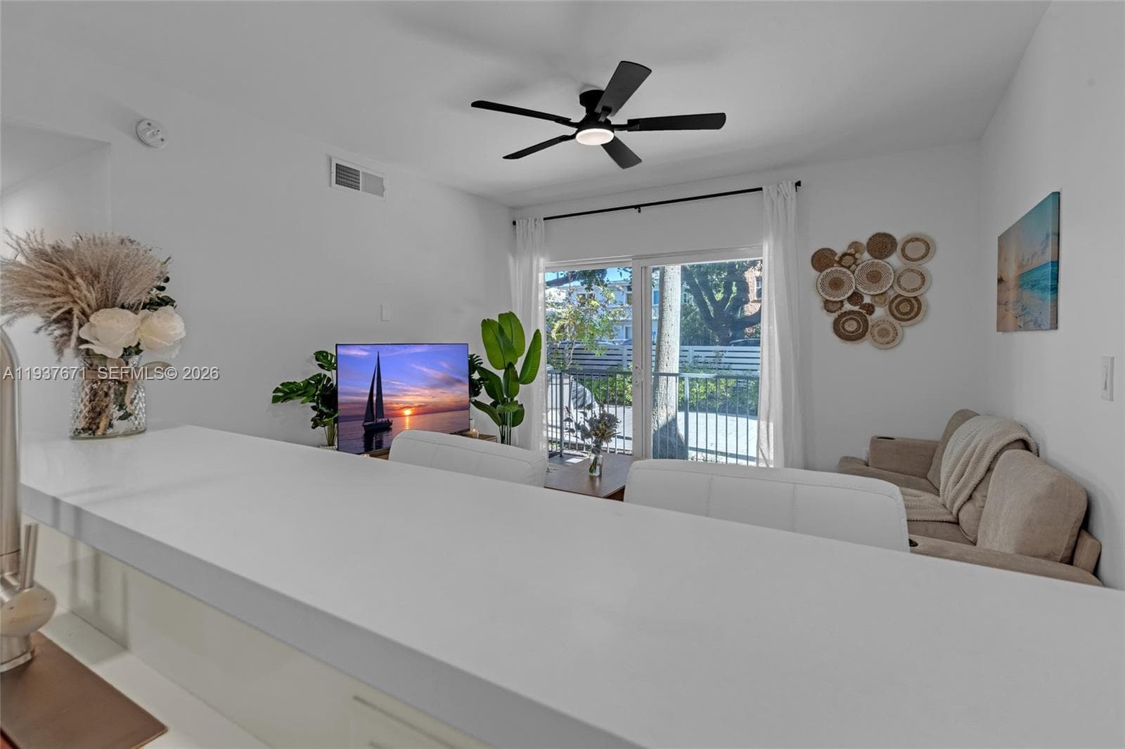 A11937671 — Miami Beach — 6