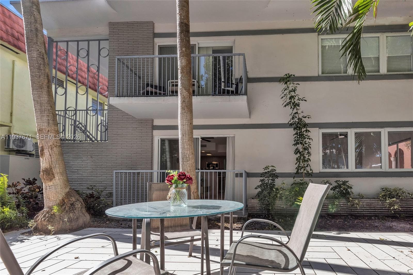 A11937671 — Miami Beach — 42