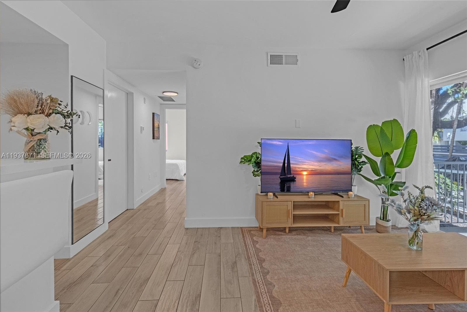 A11937671 — Miami Beach — 13