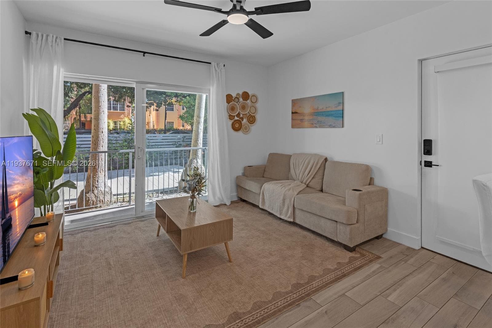 A11937671 — Miami Beach — 32