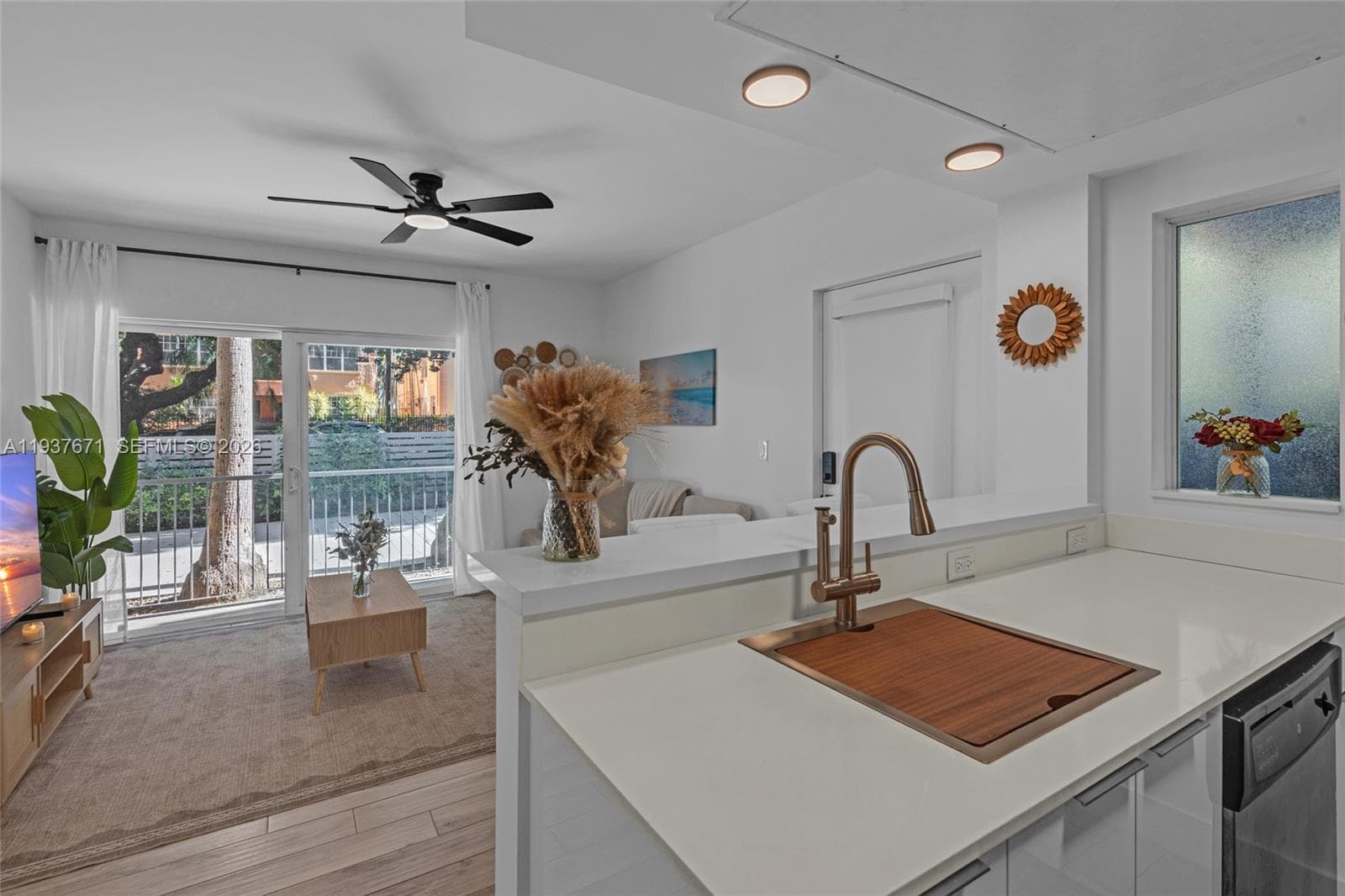 A11937671 — Miami Beach