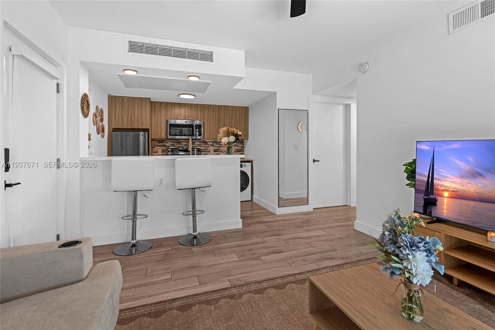 A11937671 — Miami Beach — 5