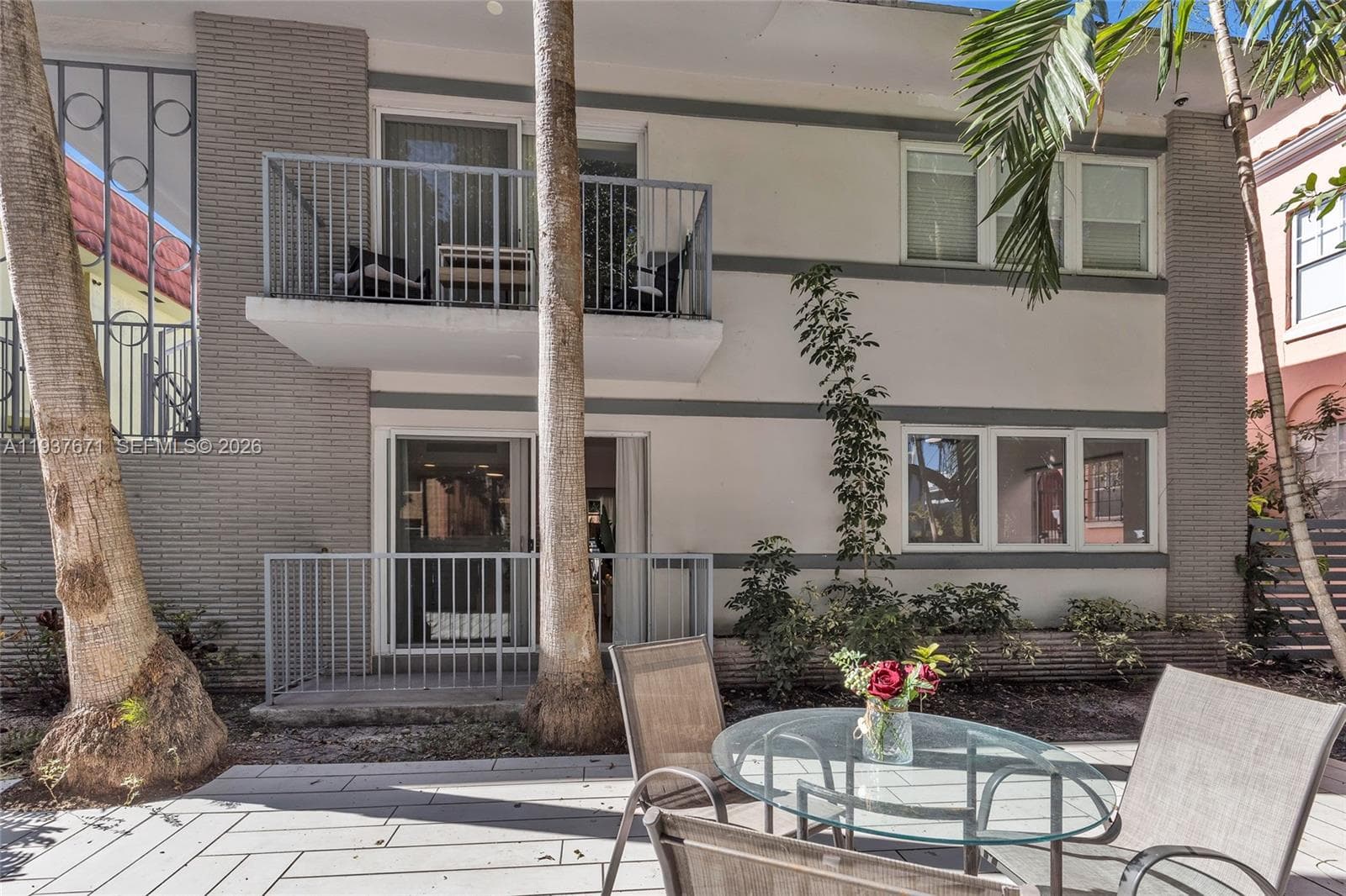 A11937671 — Miami Beach — 41