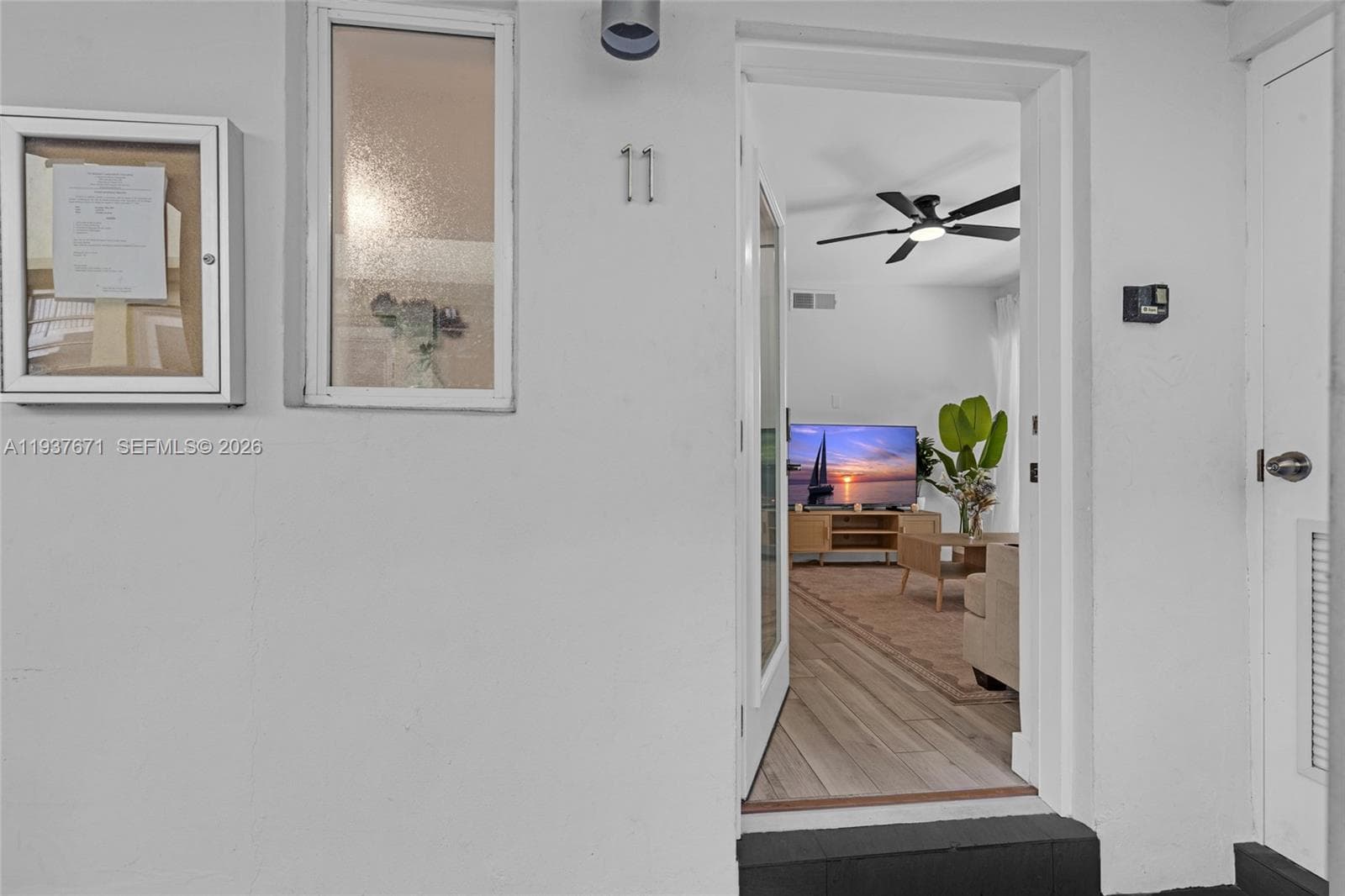 A11937671 — Miami Beach — 35