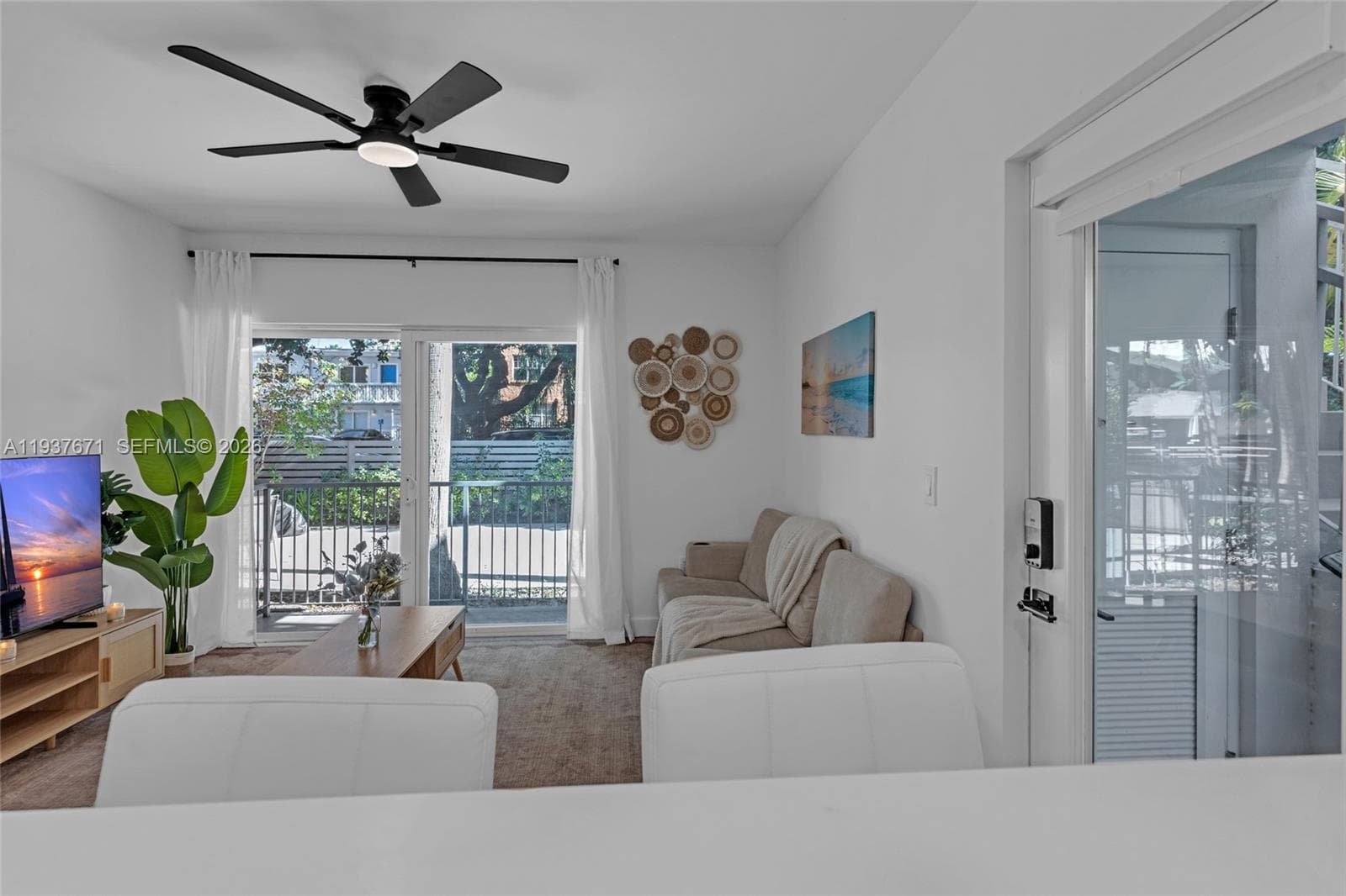 A11937671 — Miami Beach — 31