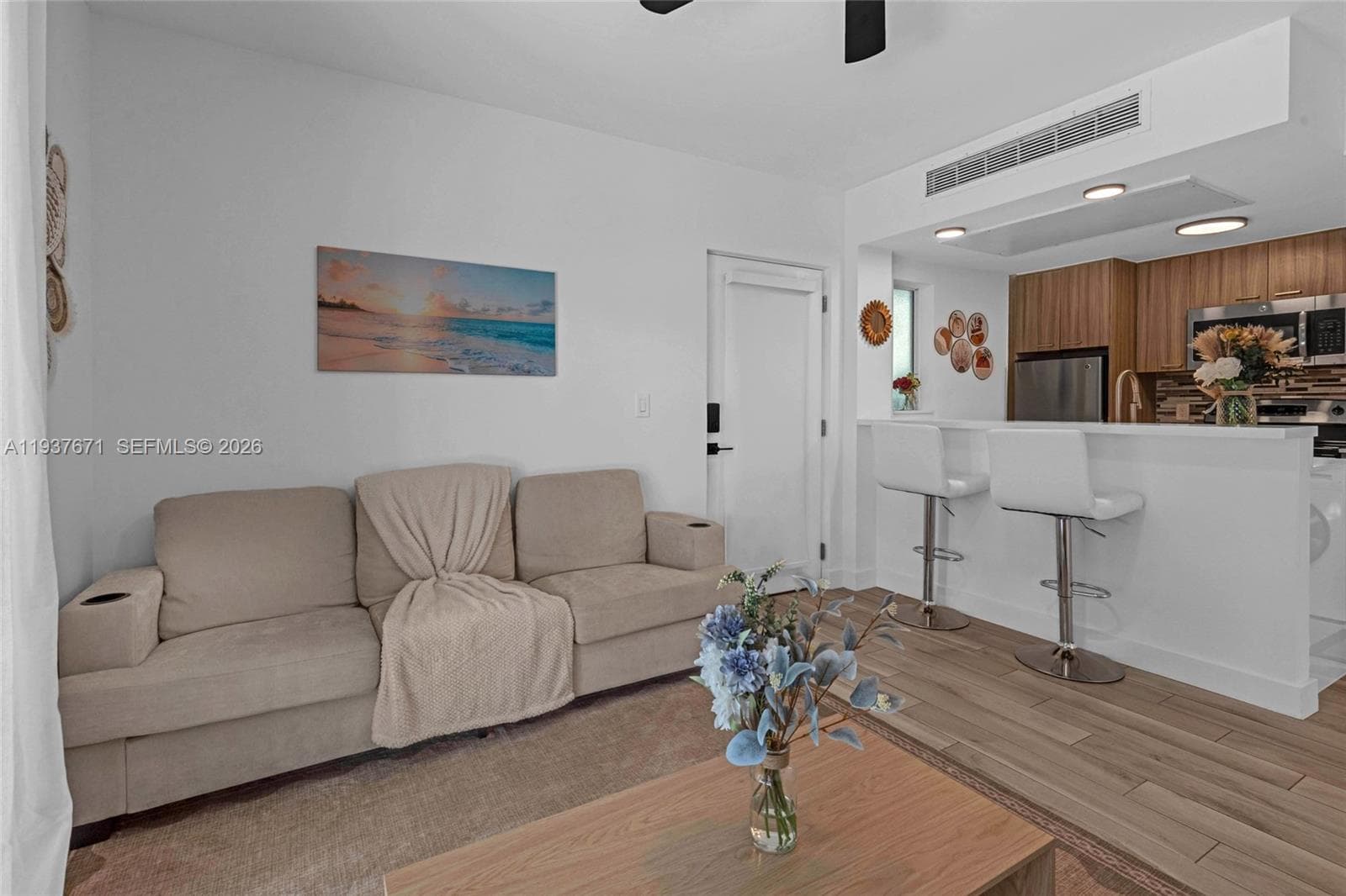 A11937671 — Miami Beach — 4