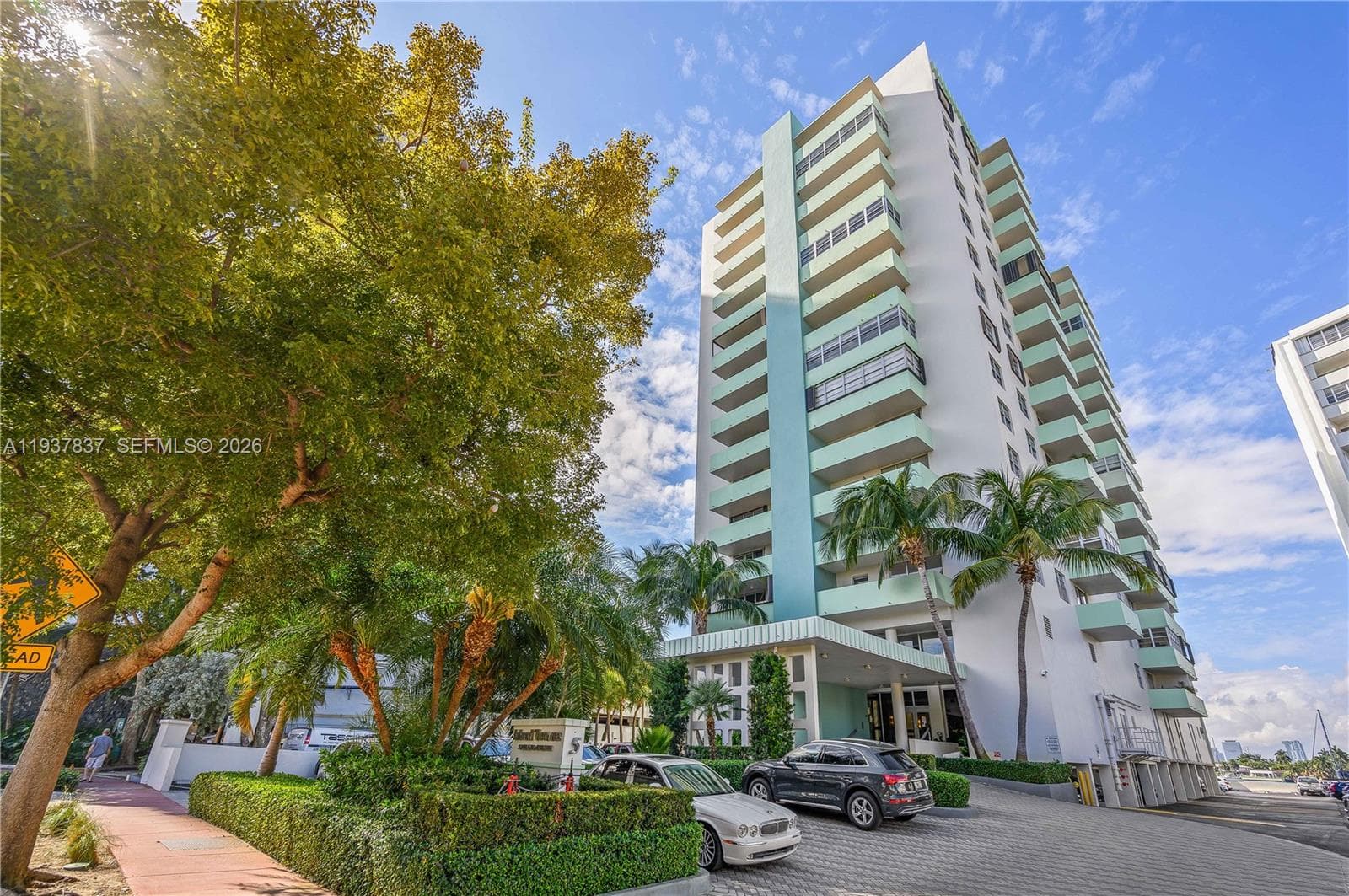 A11937837 — Miami Beach — 22