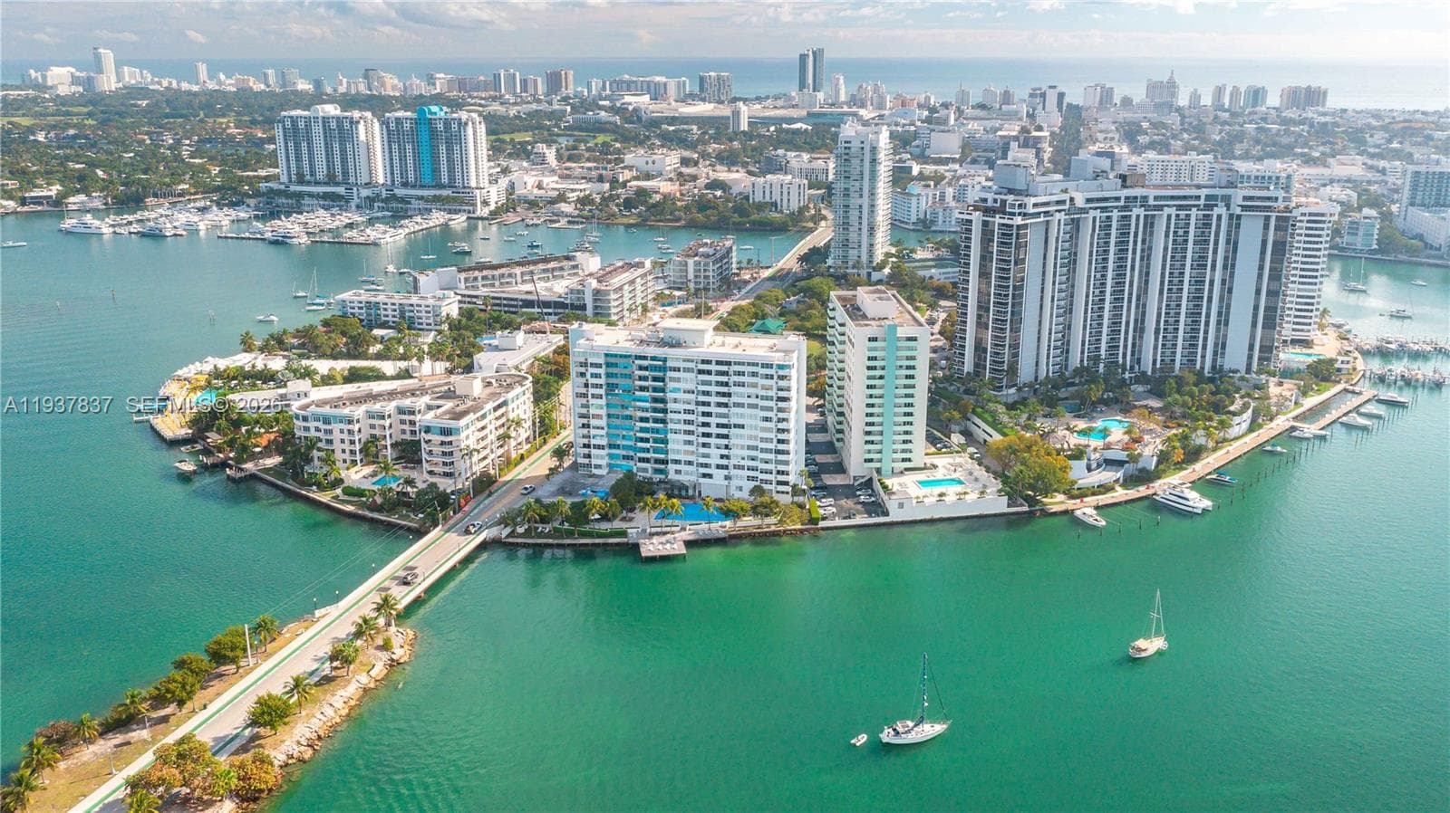 A11937837 — Miami Beach — 19